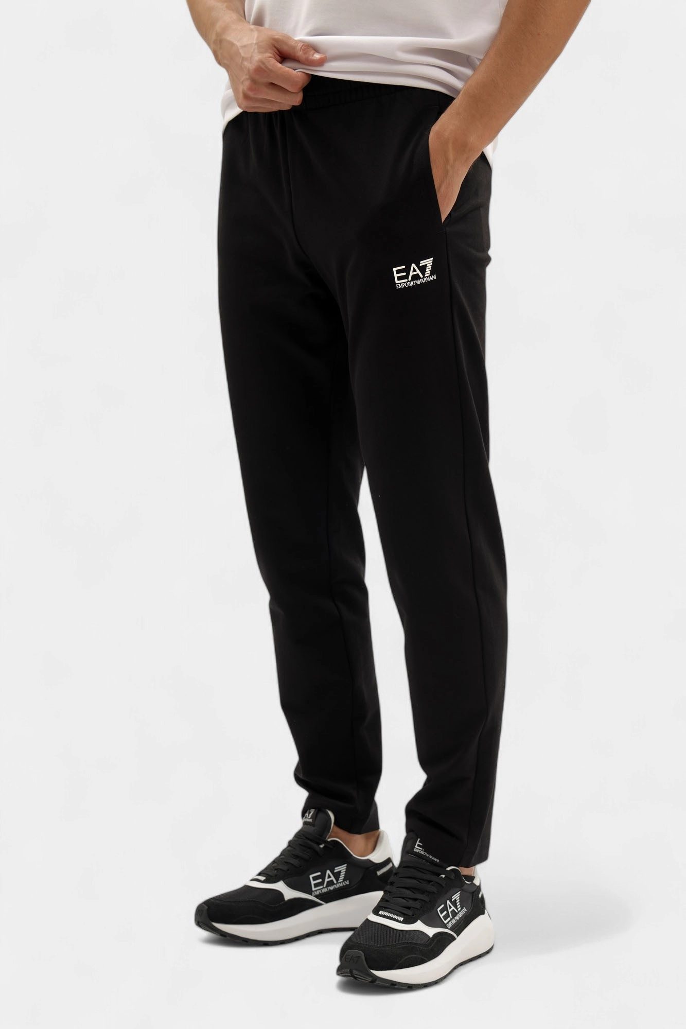 8NPP65_PJVRZ Брюки спортивные EA7 Черный