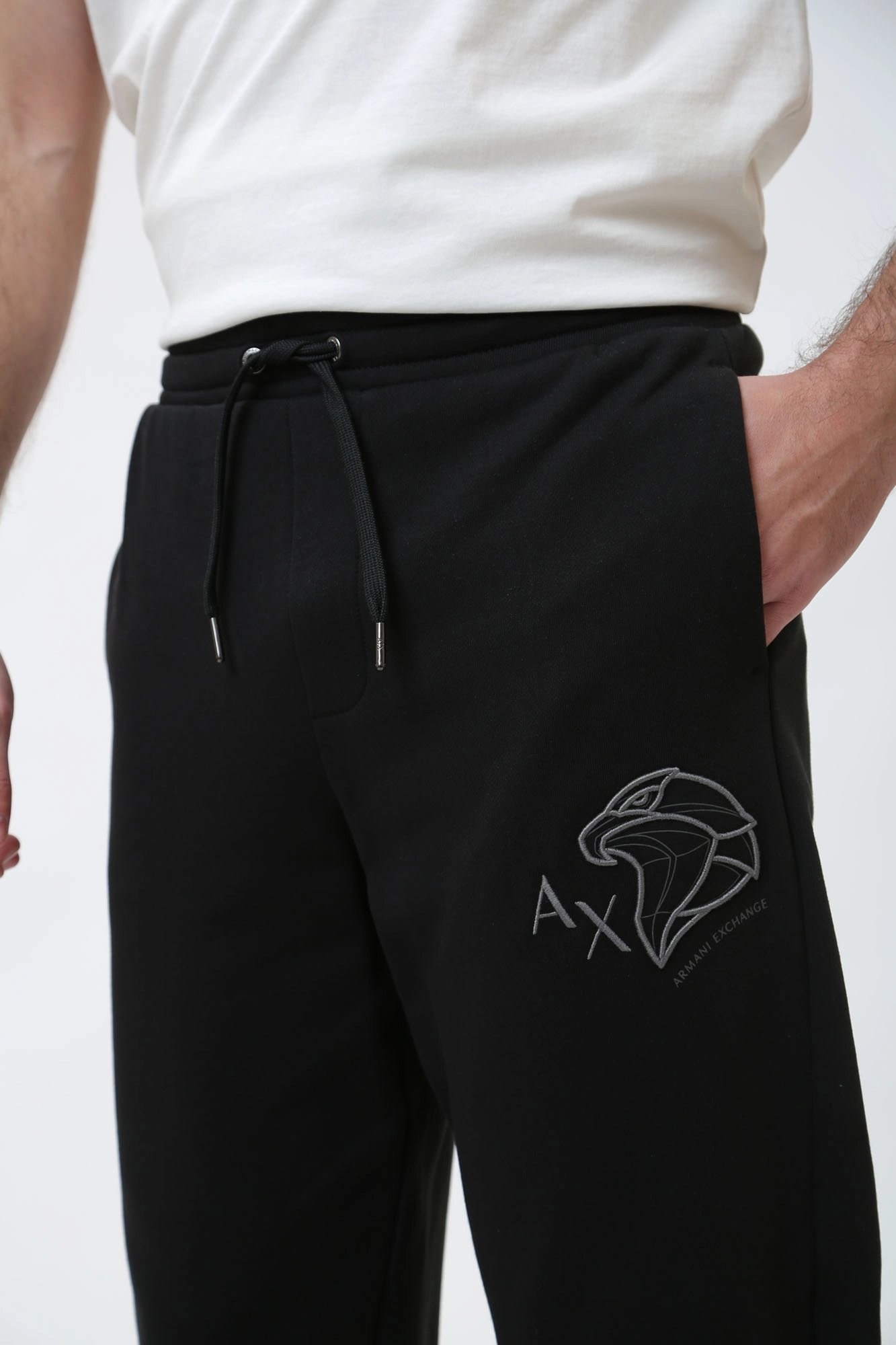 3DZPHQ_ZJ9KZ Брюки спортивные Armani Exchange Черный