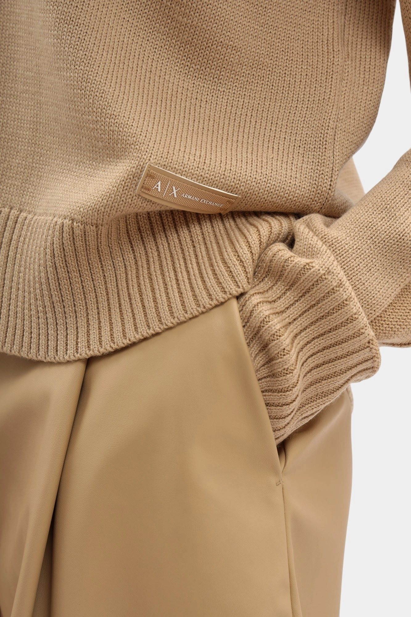 XW001335_AF13774 джемпер armani exchange 