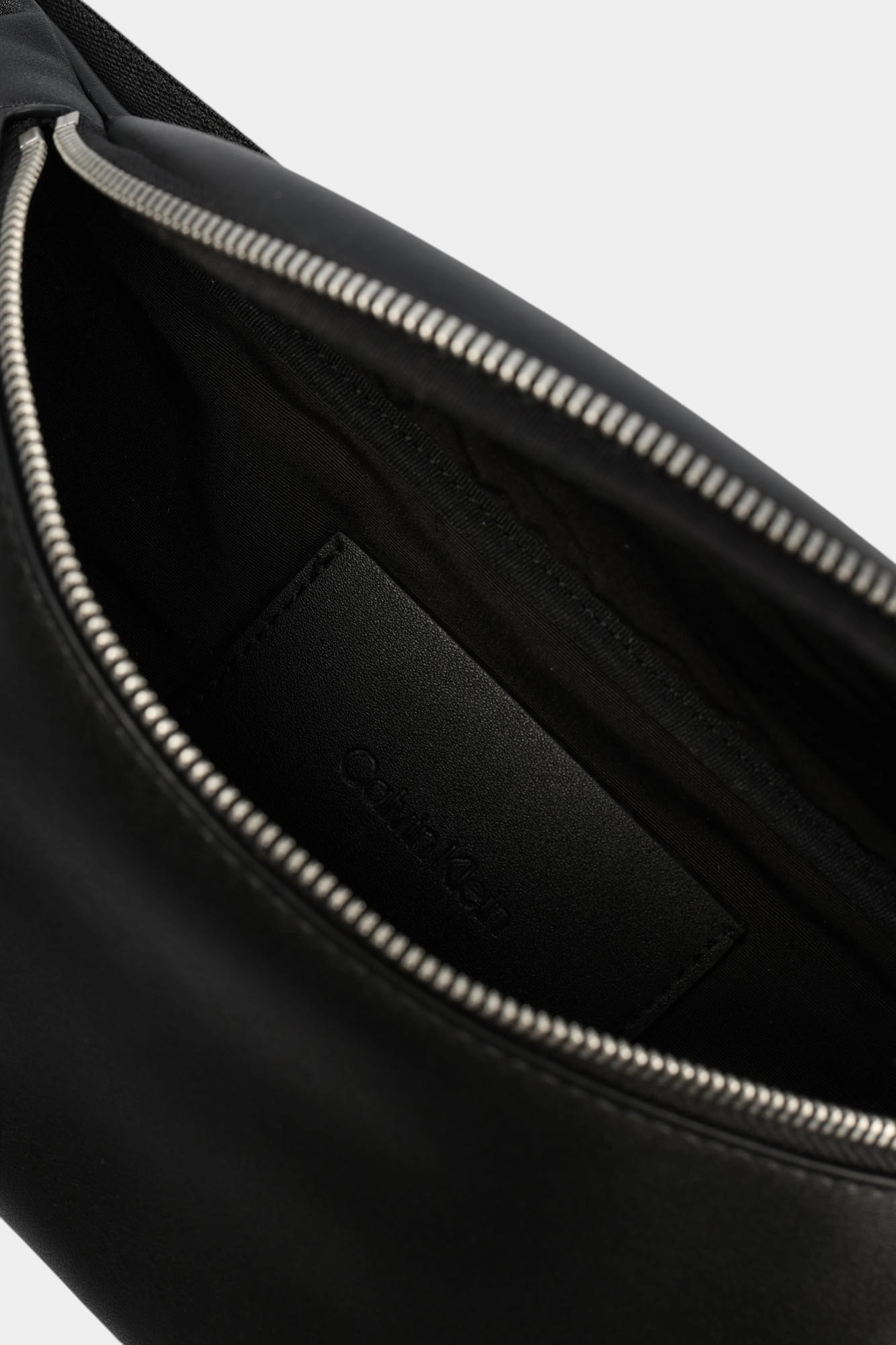 LV04G3012G Сумка поясная Calvin Klein Jeans Черный