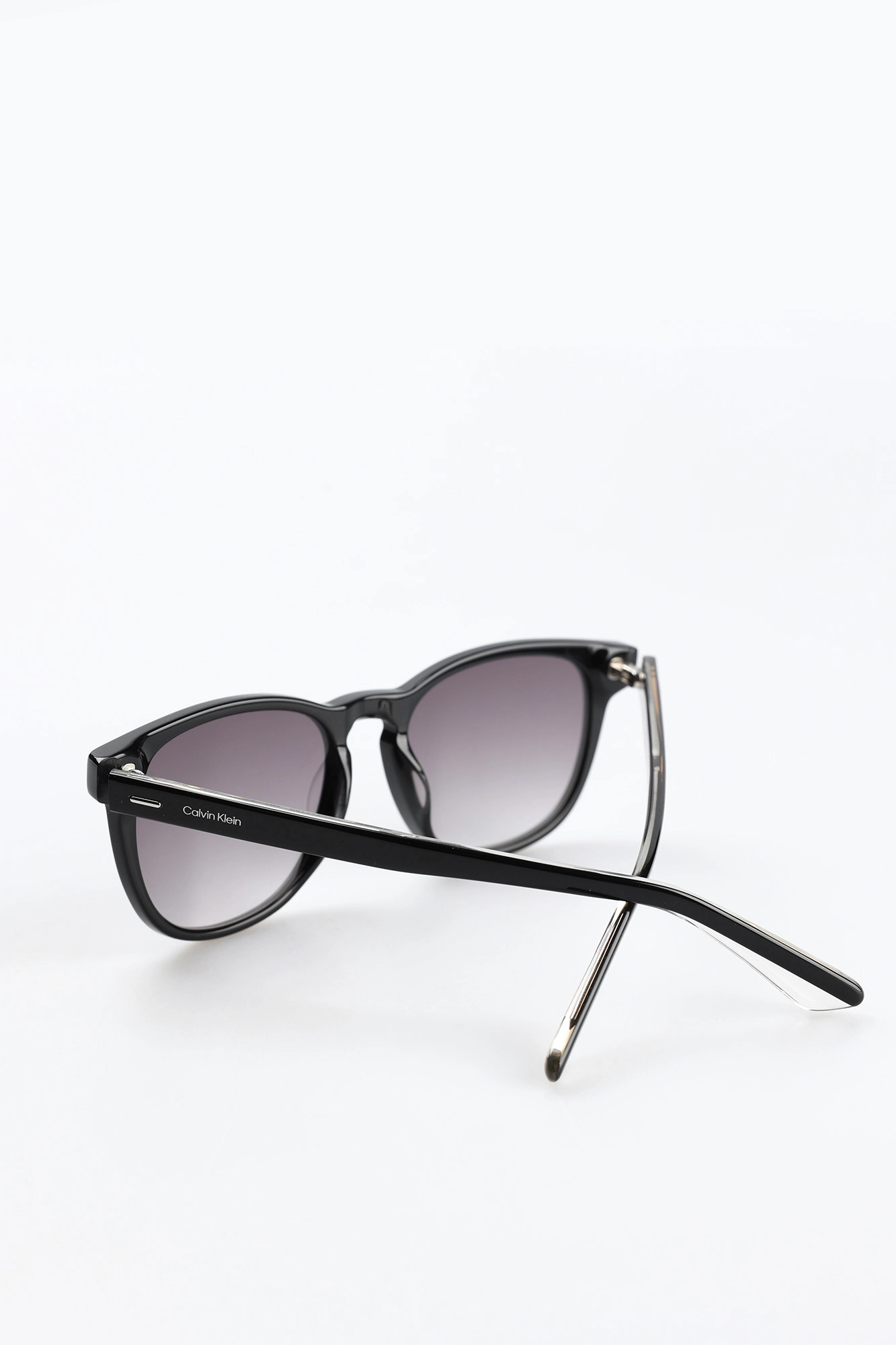 CKL-222515531 Очки солнцезащитные Calvin Klein Черный
