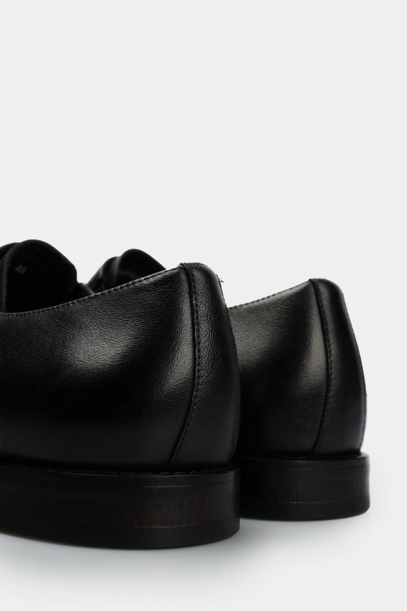 MC21689 Туфли Marc Cony Черный