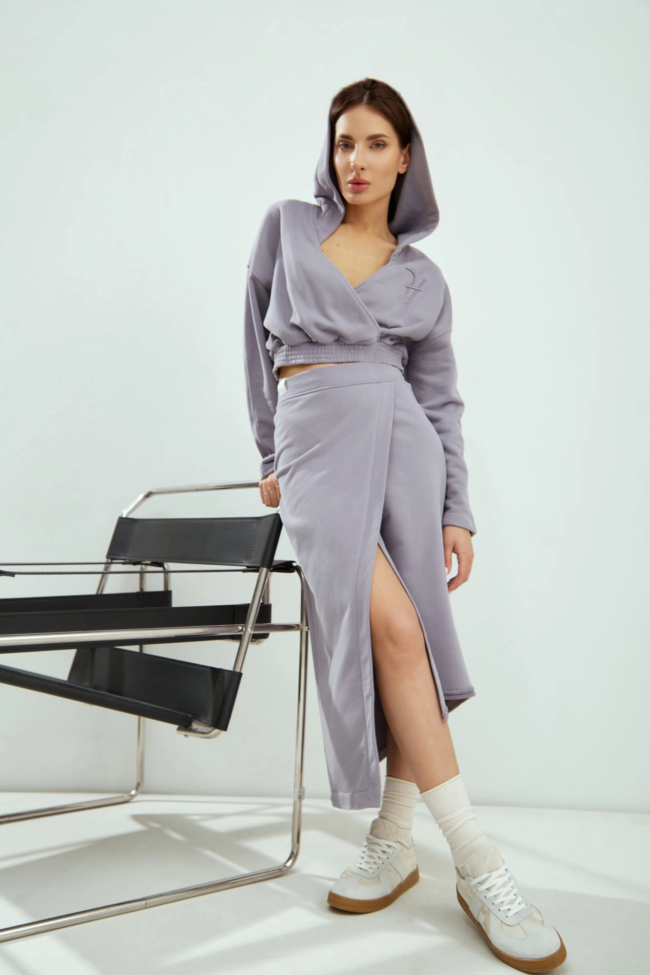 W-241-P-20-0079 худи the hills 