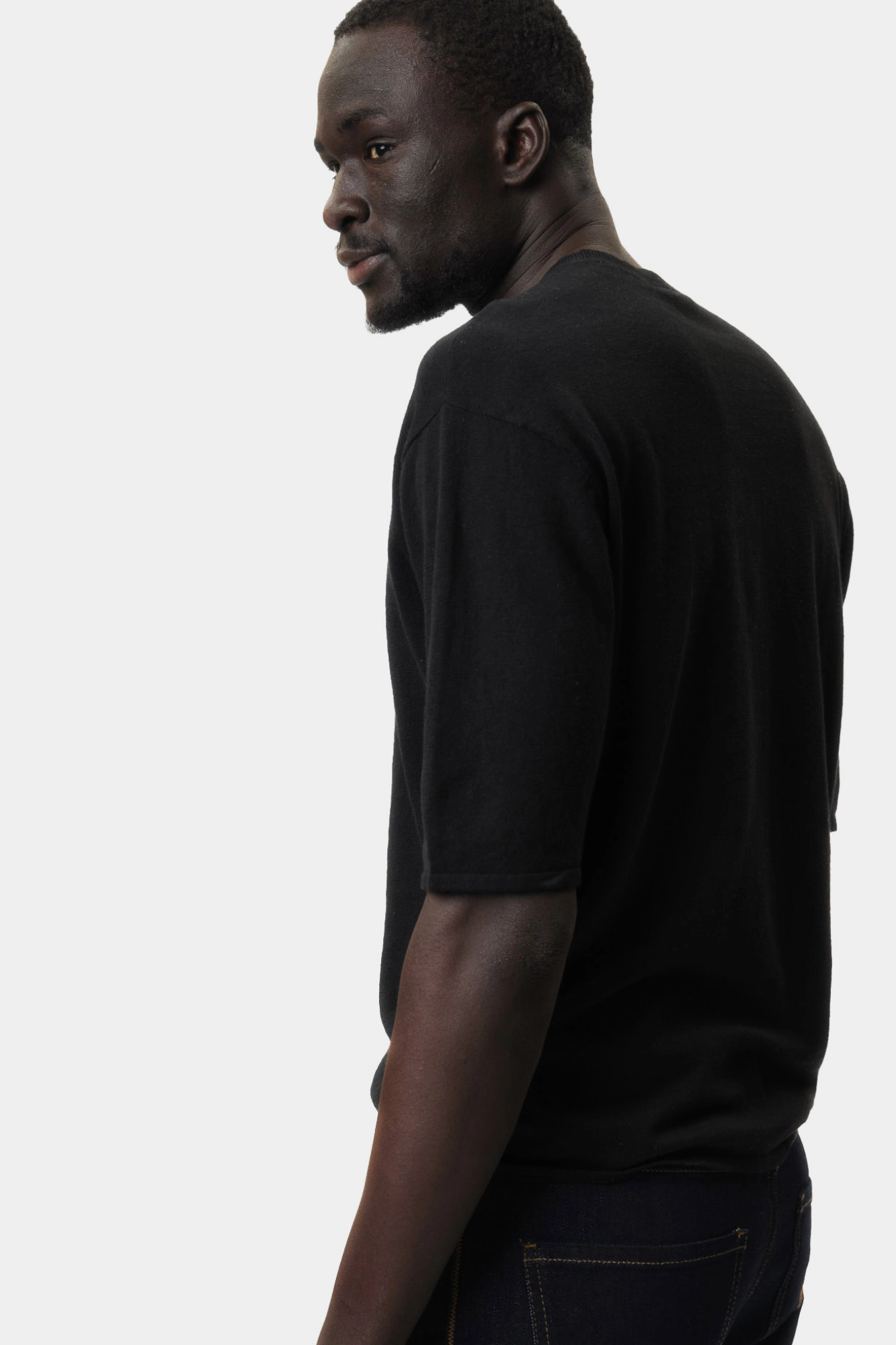 XM000710_AF12935 Футболка льняная Armani Exchange Черный