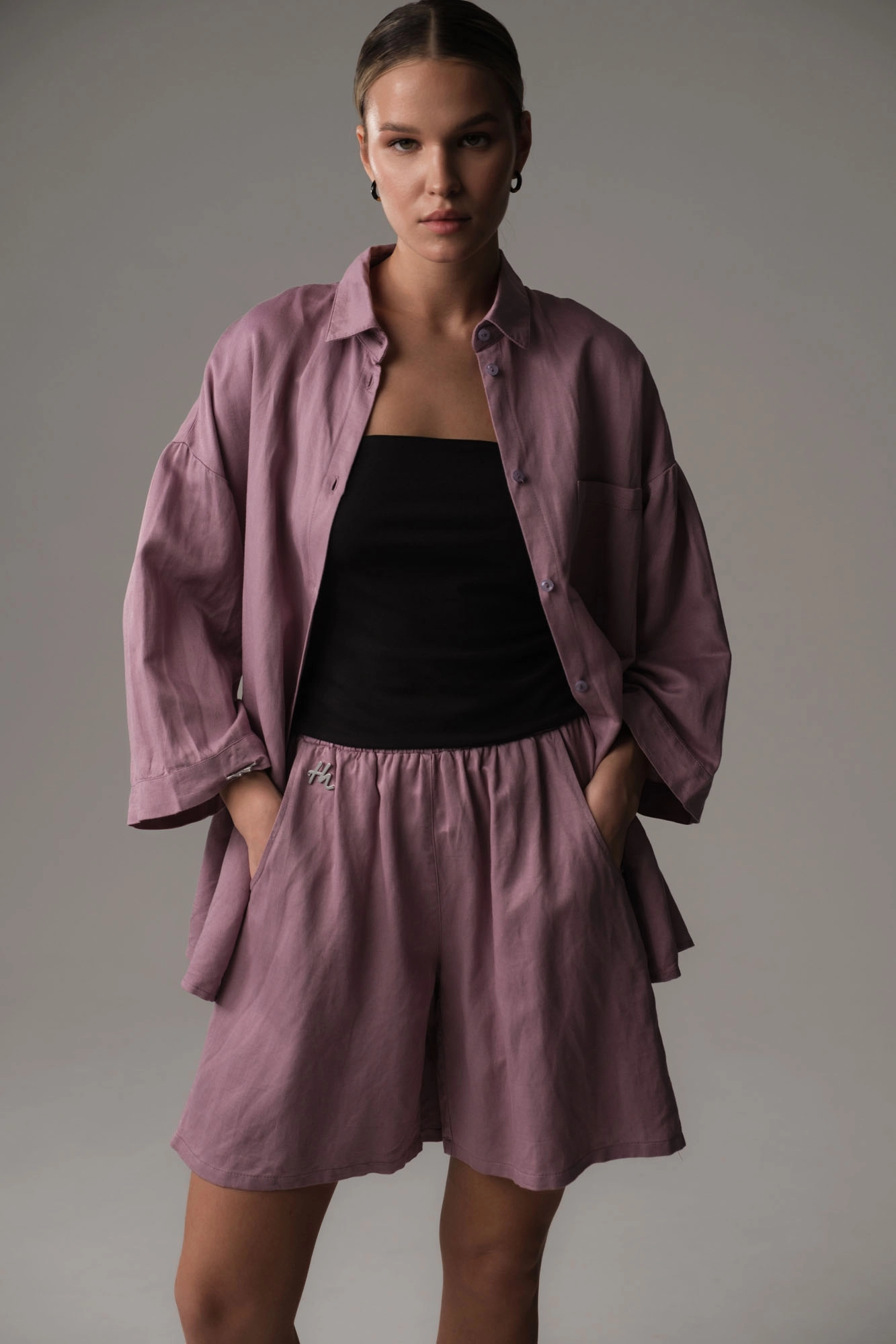 W-241-P-56-1070 шорты the hills