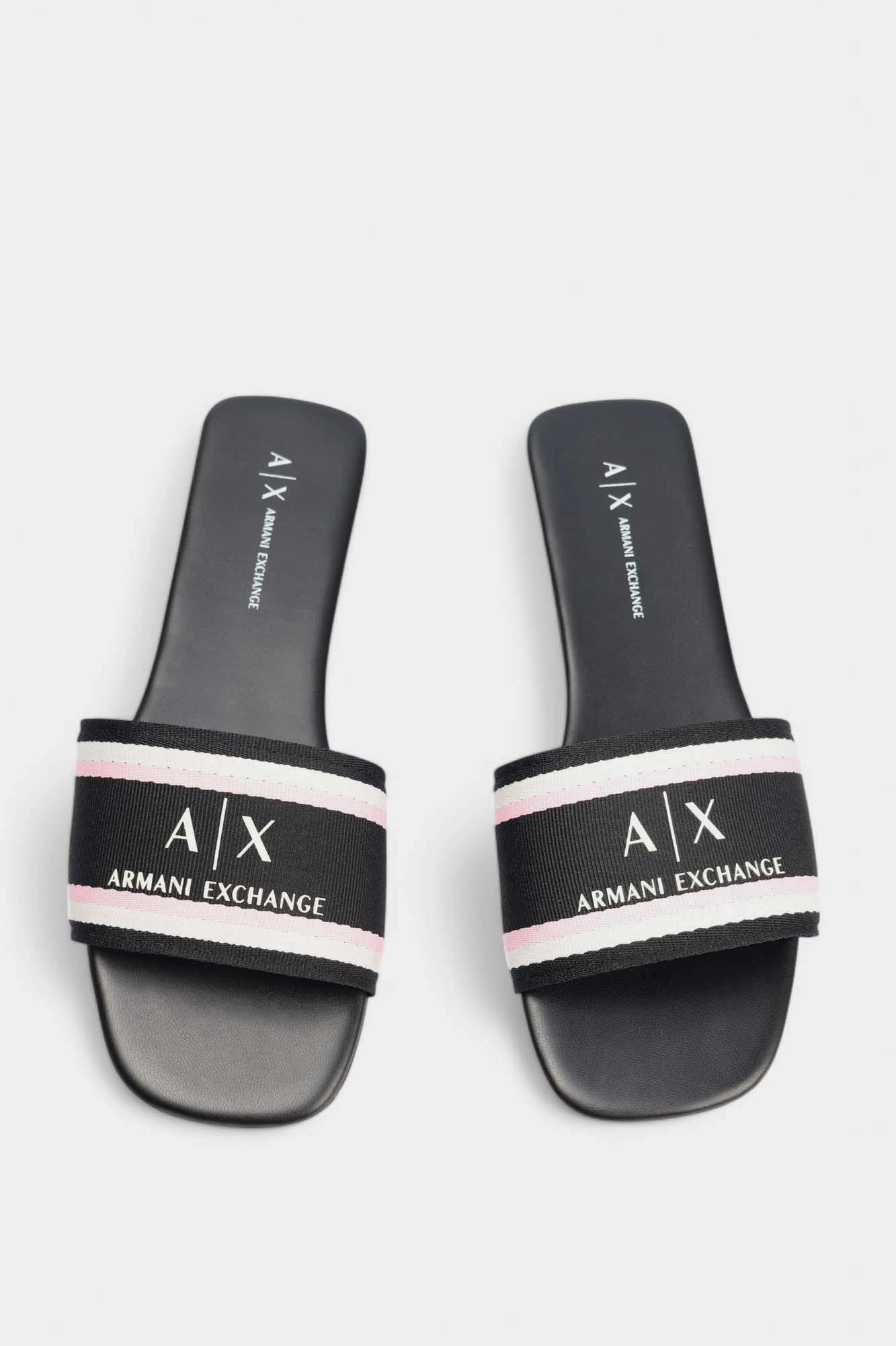 XDP056_XV922 Шлепки Armani Exchange Черный