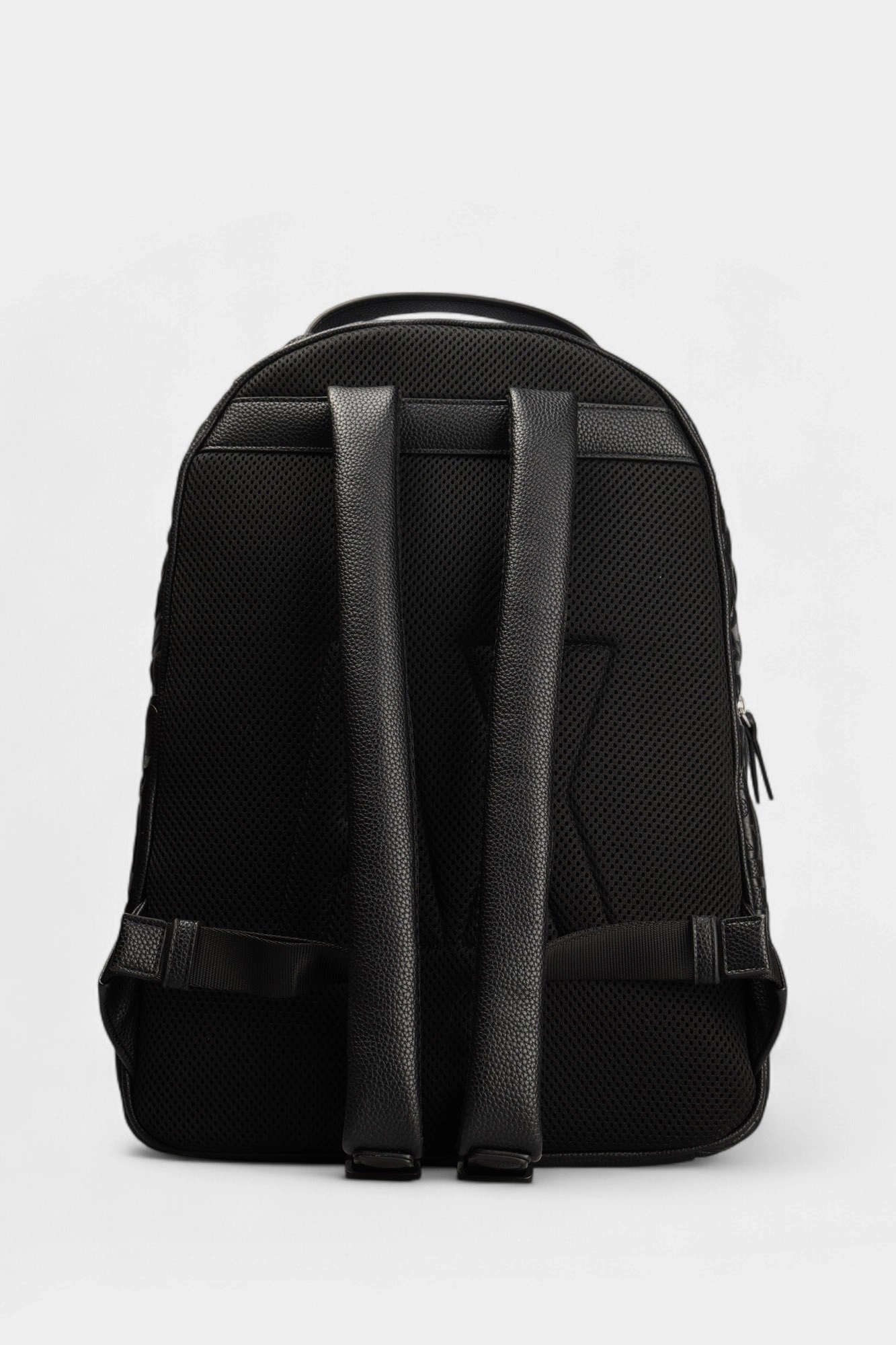 XW001922_AF15774 Рюкзак Armani Exchange Черный