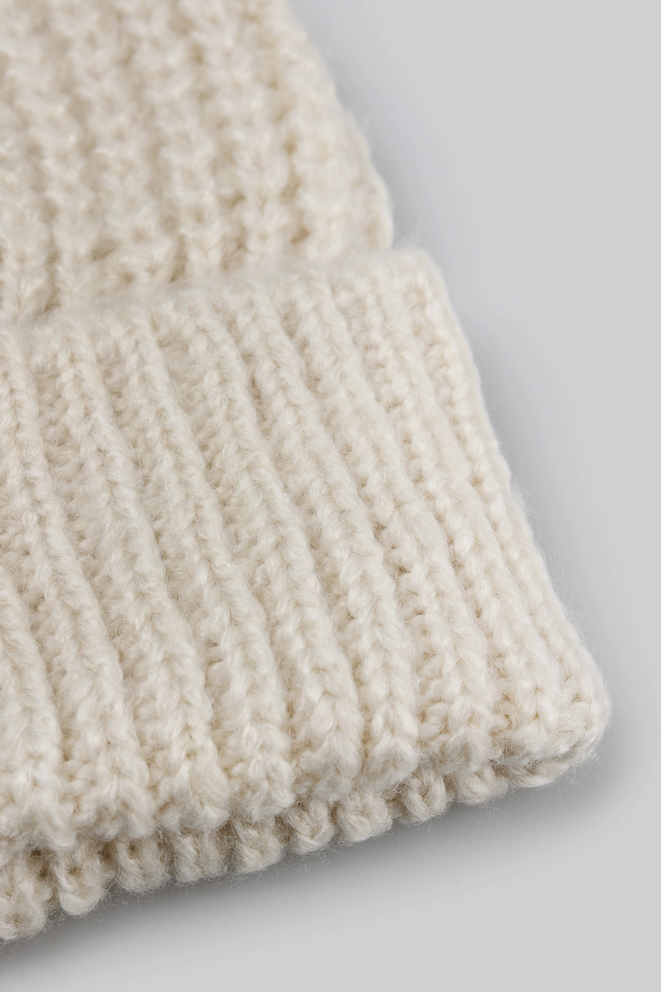 1014156 Шапка Mustang Молочный