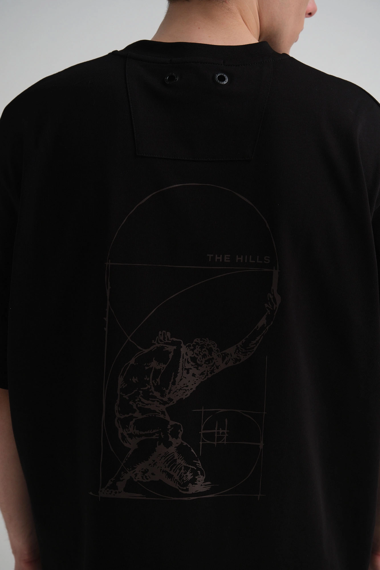 M-242-P-22-0018 Футболка The Hills Черный