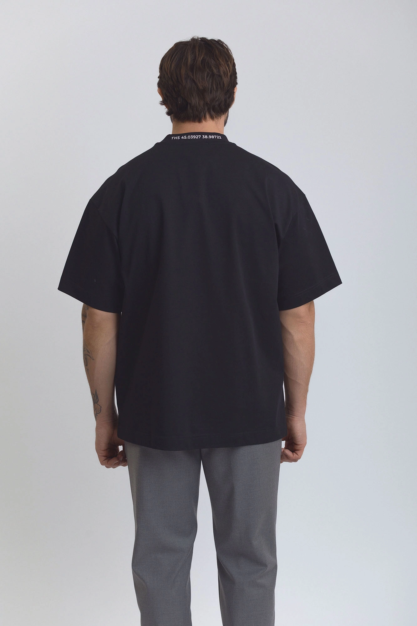 M-252-KB-U-T013 Футболка The Hills Черный