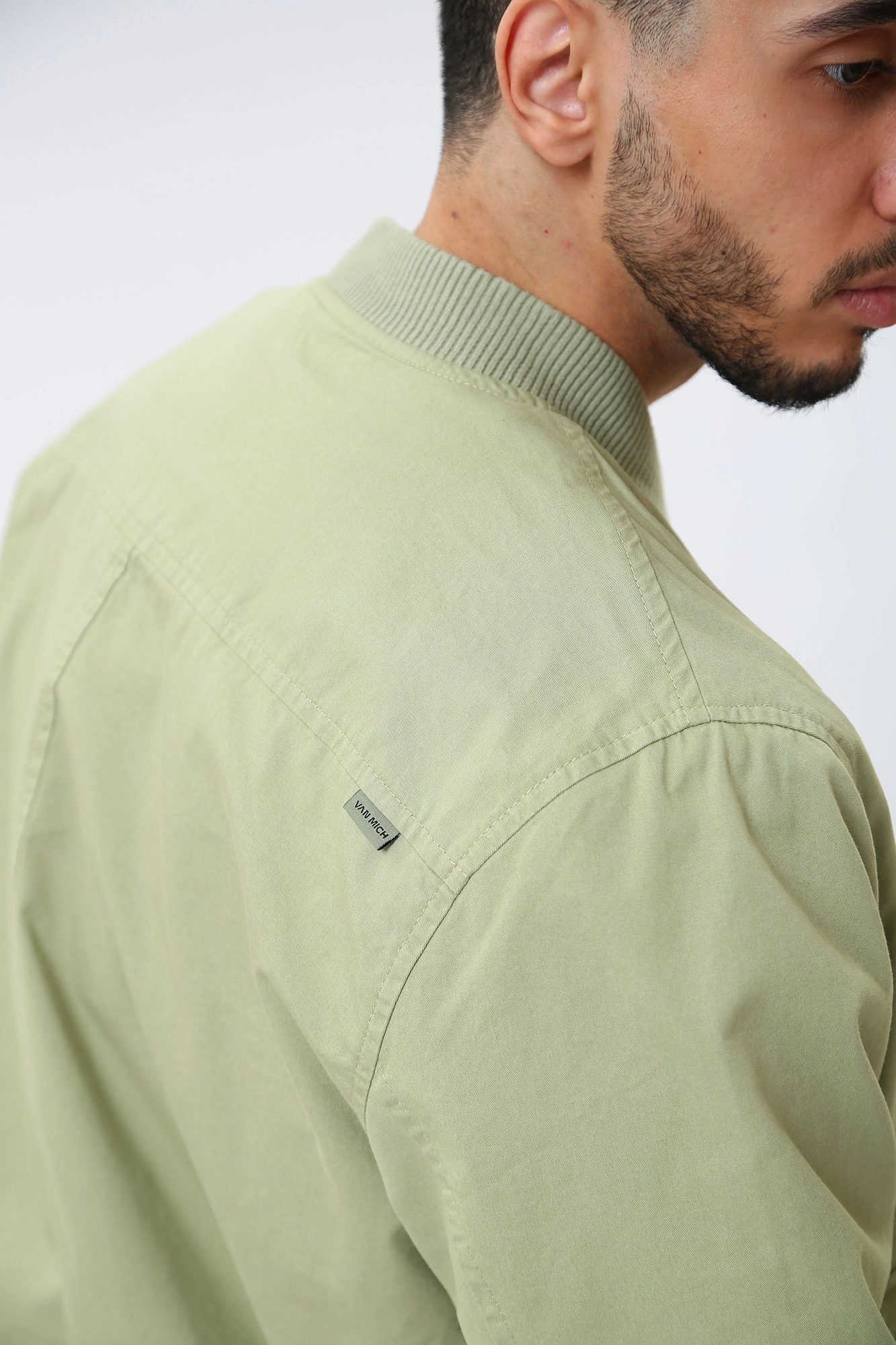 VM-231-46-006 Бомбер Van Mich Зеленый