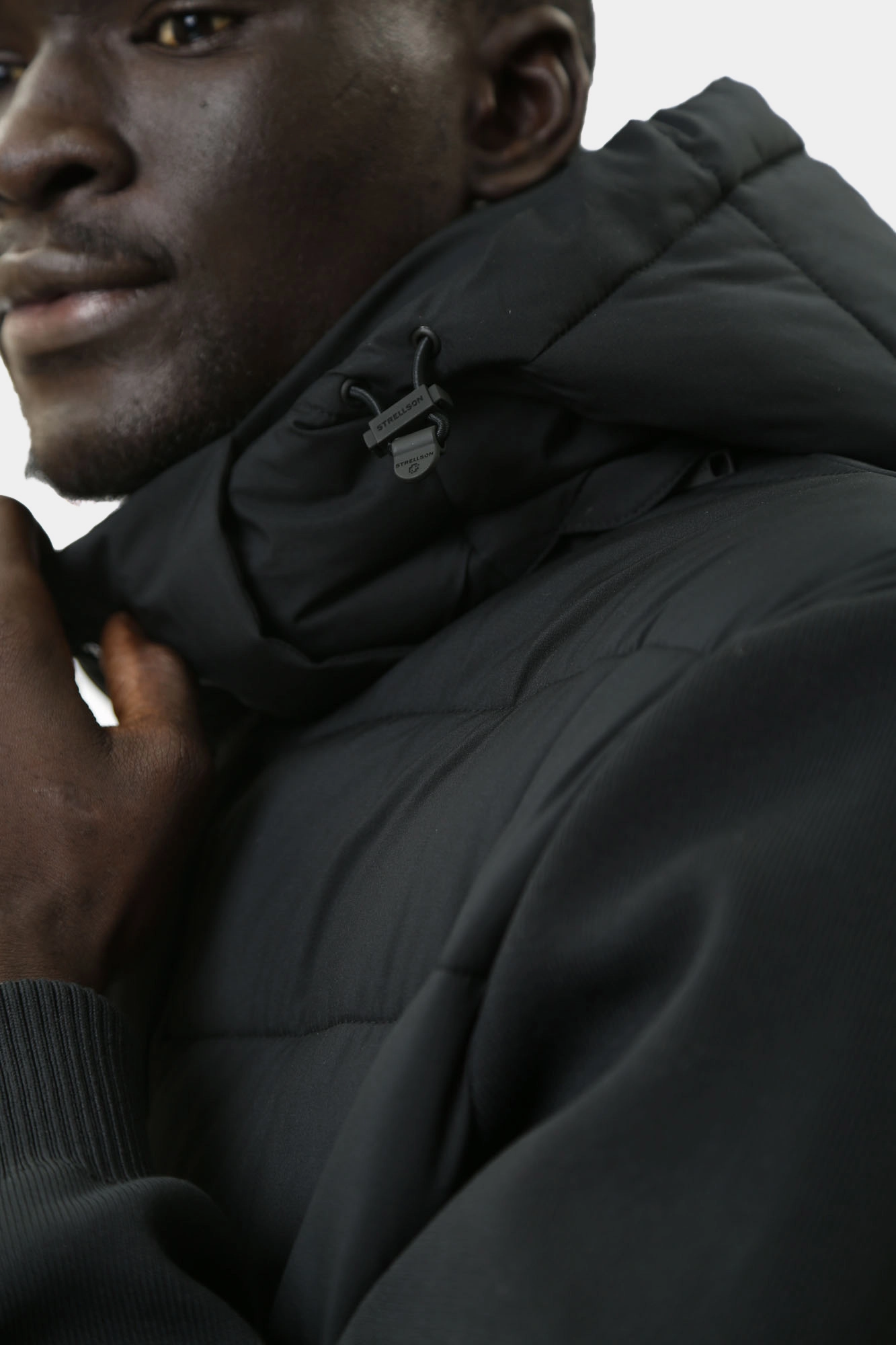 30040802_10013080 Куртка Strellson Черный