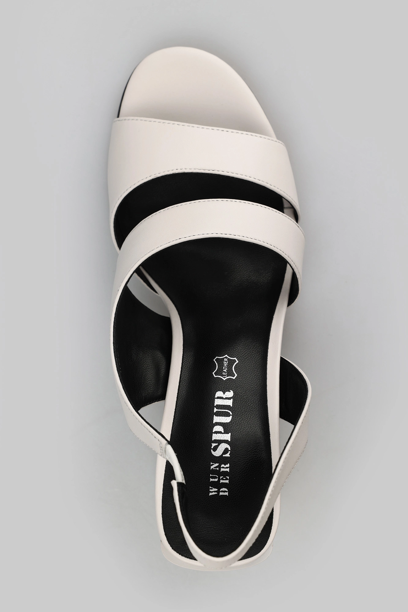 IV026_01 Босоножки Spur Белый