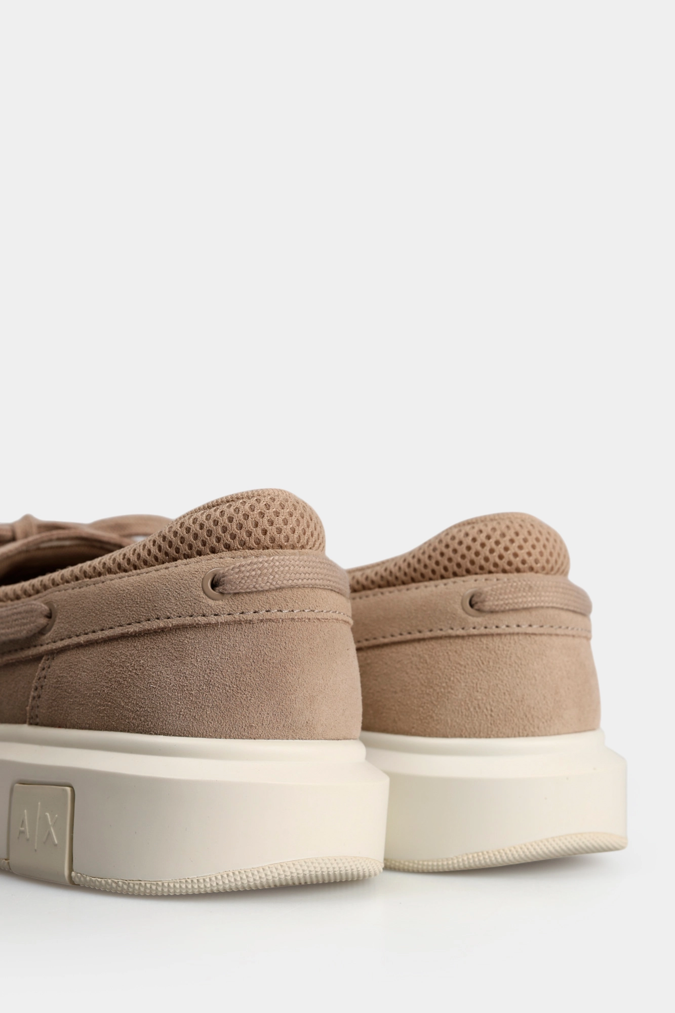 XM002686_AF17369 Кеды Armani Exchange Бежевый