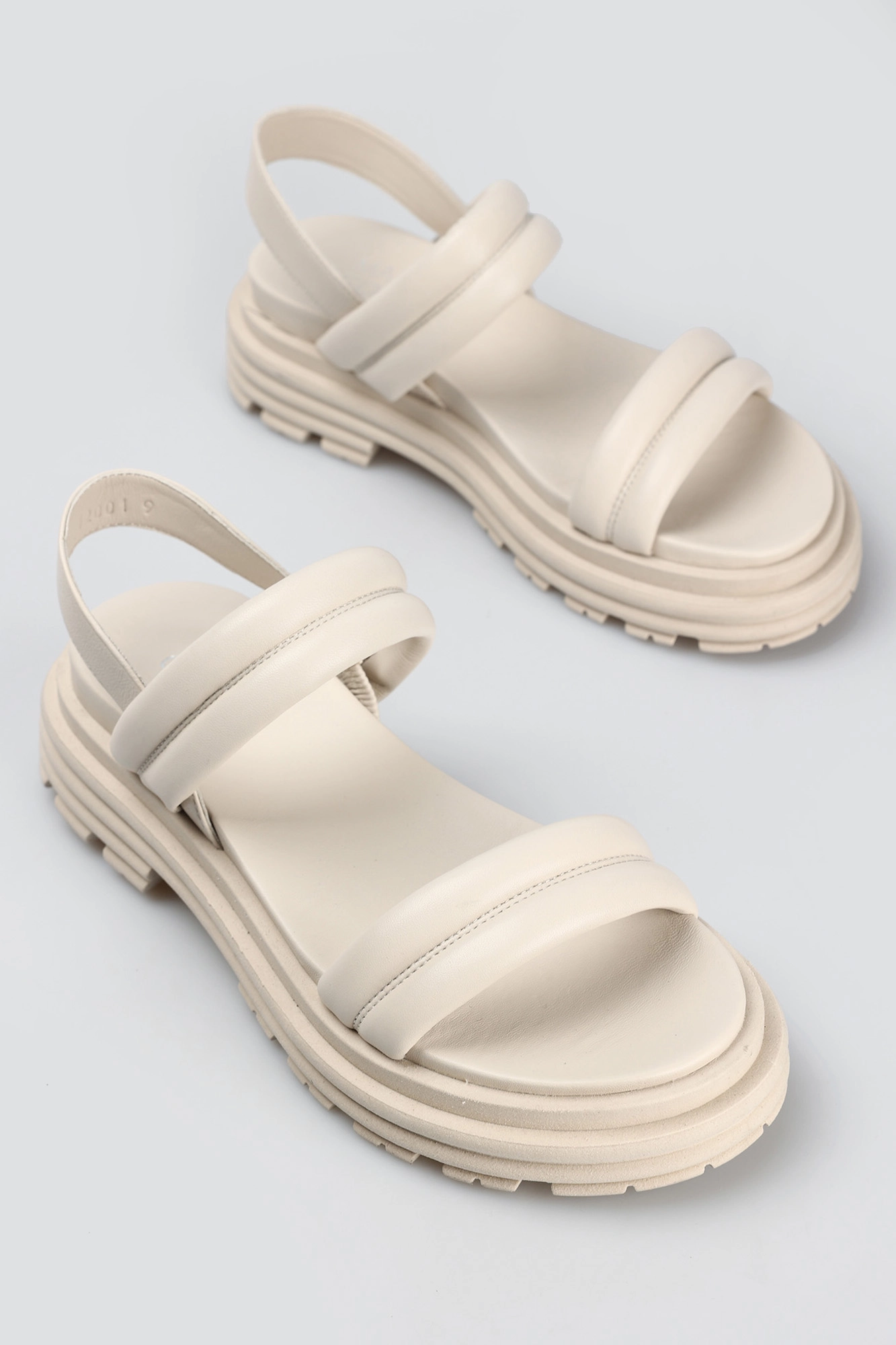 16-120-01 Сандалии Marc Cony Белый