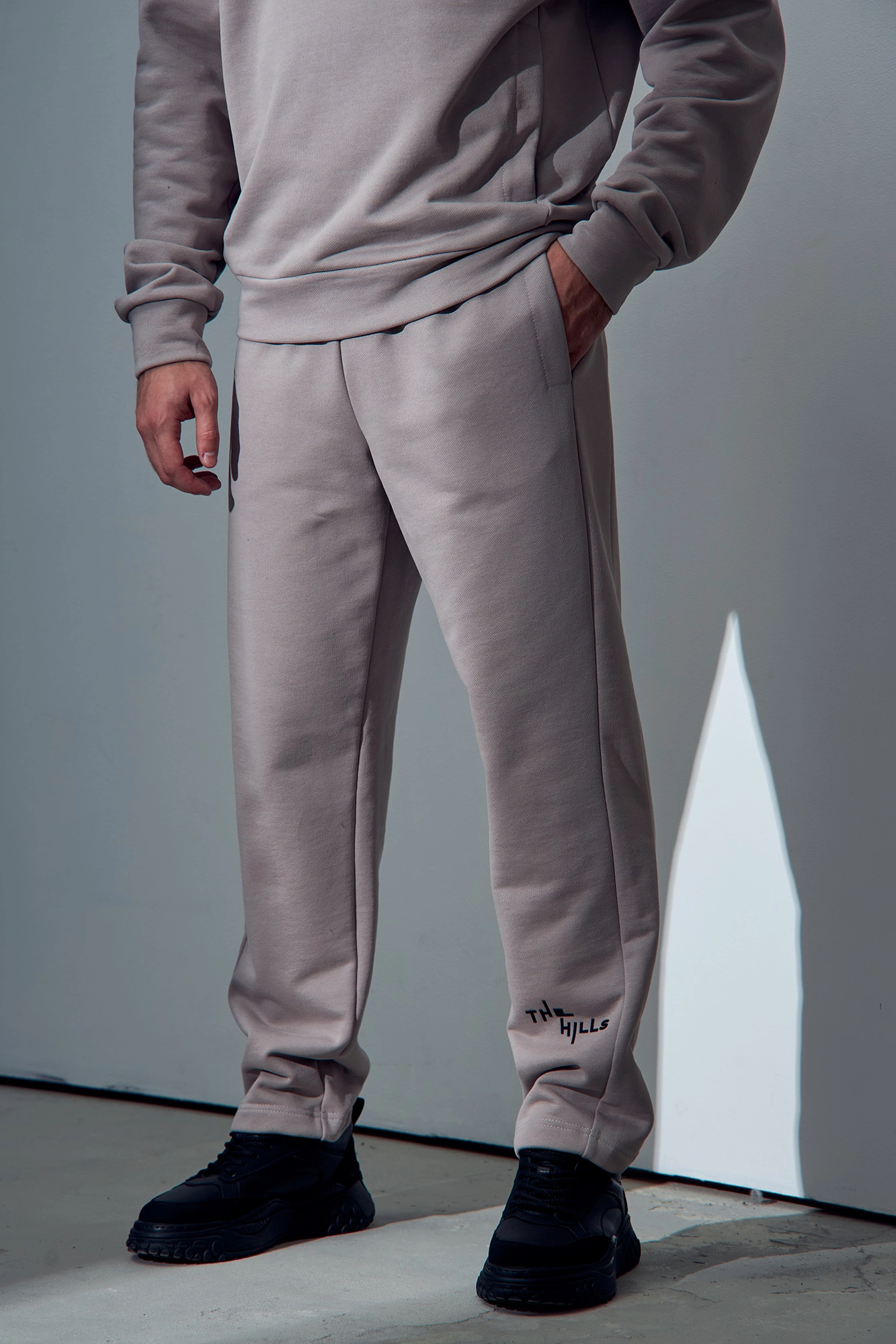 M-232-P-0017 Брюки спортивные The Hills Серый