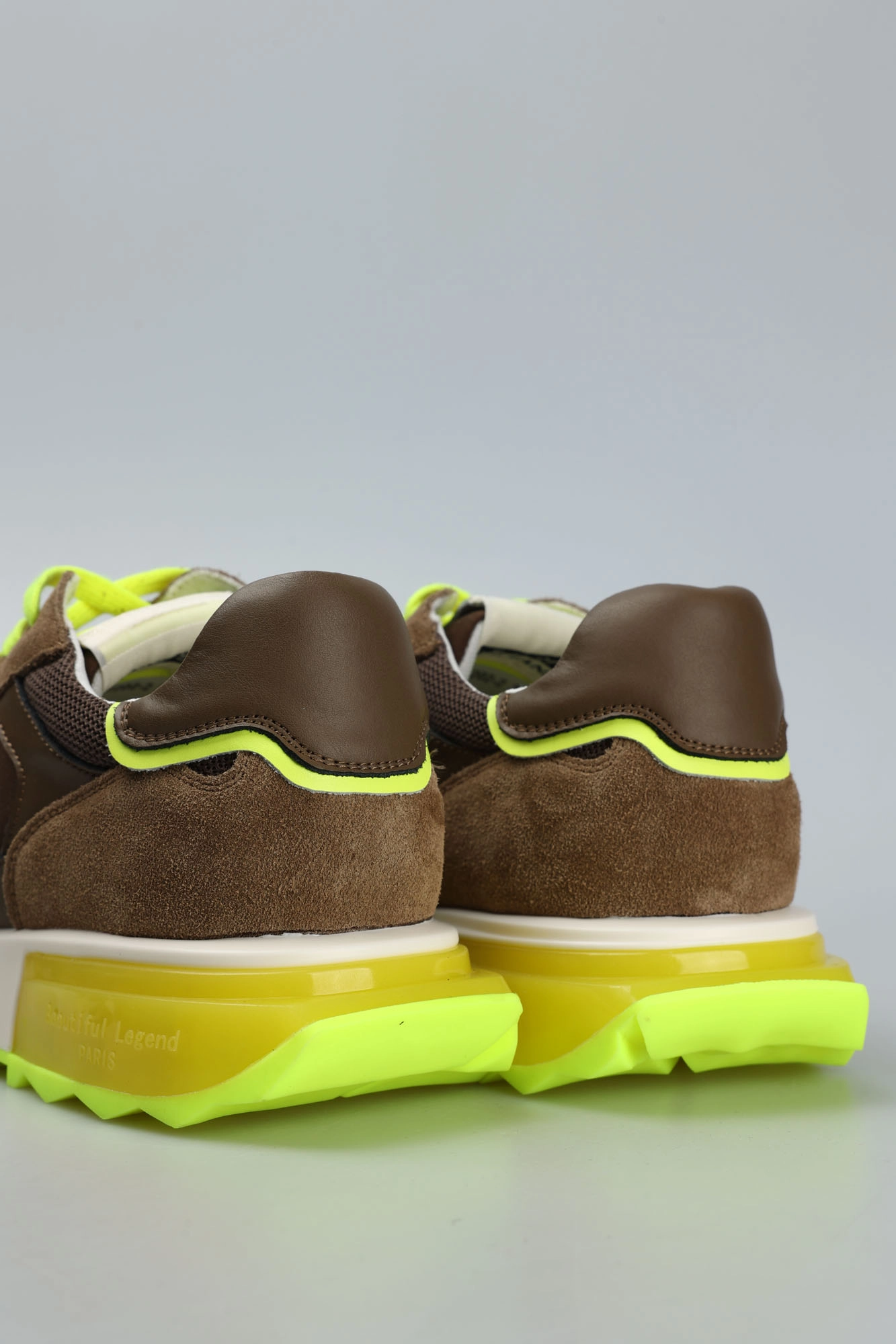 QS572-F20 Кроссовки Graciana Коричневый