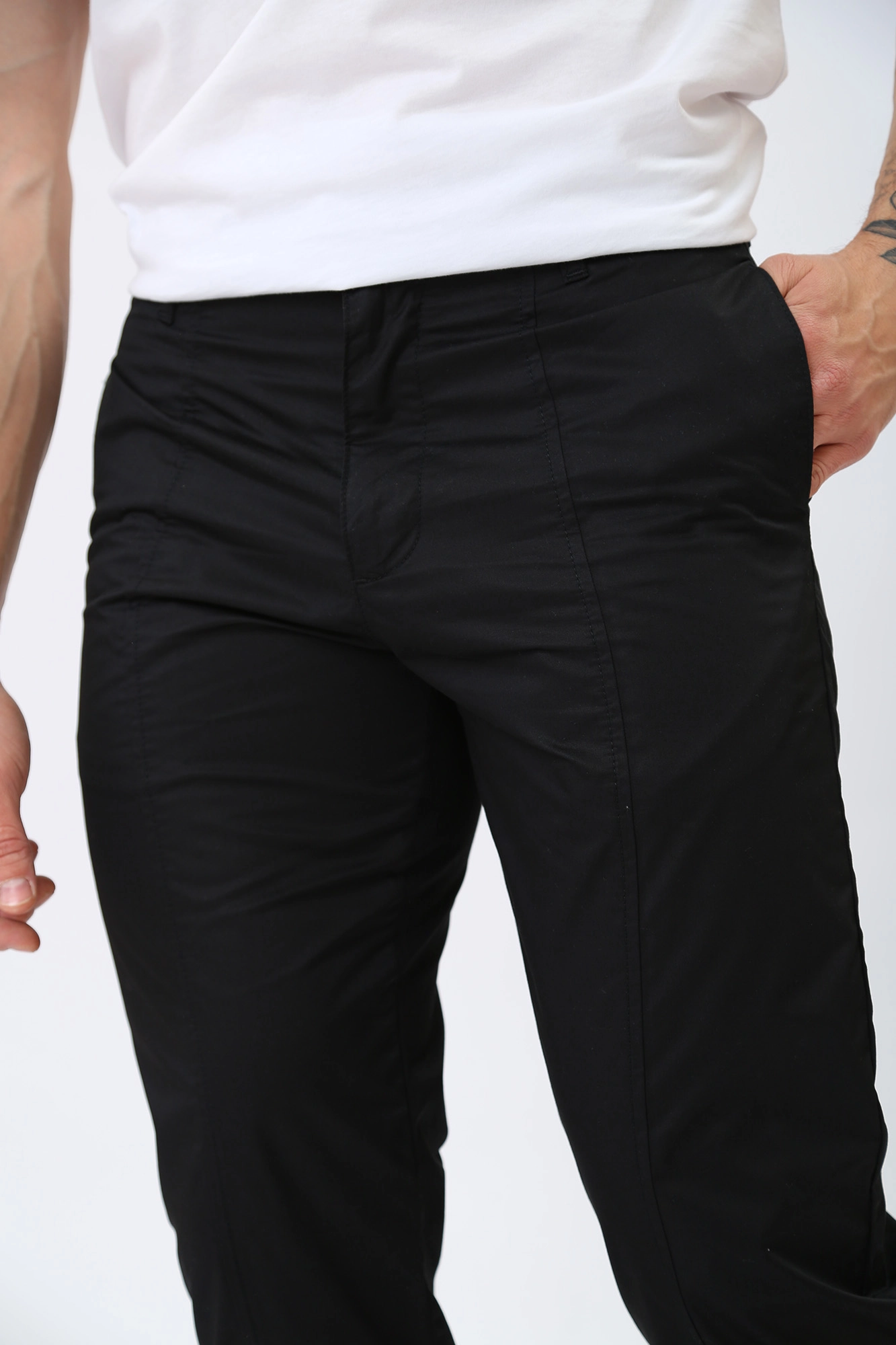 3RZP16_ZNXGZ Брюки чиносы Armani Exchange Черный