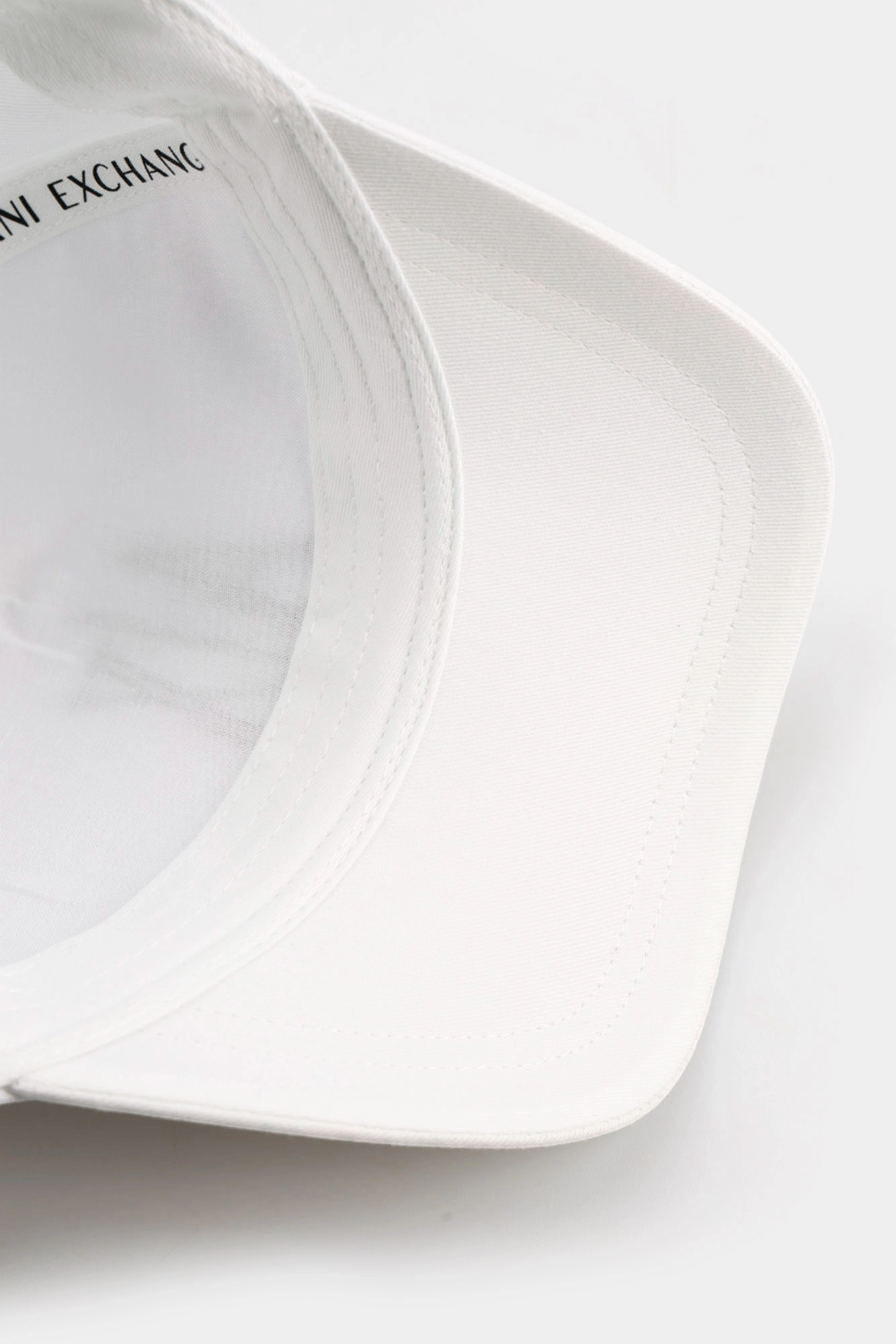 XW001179_AF14711 Кепка Armani Exchange Белый