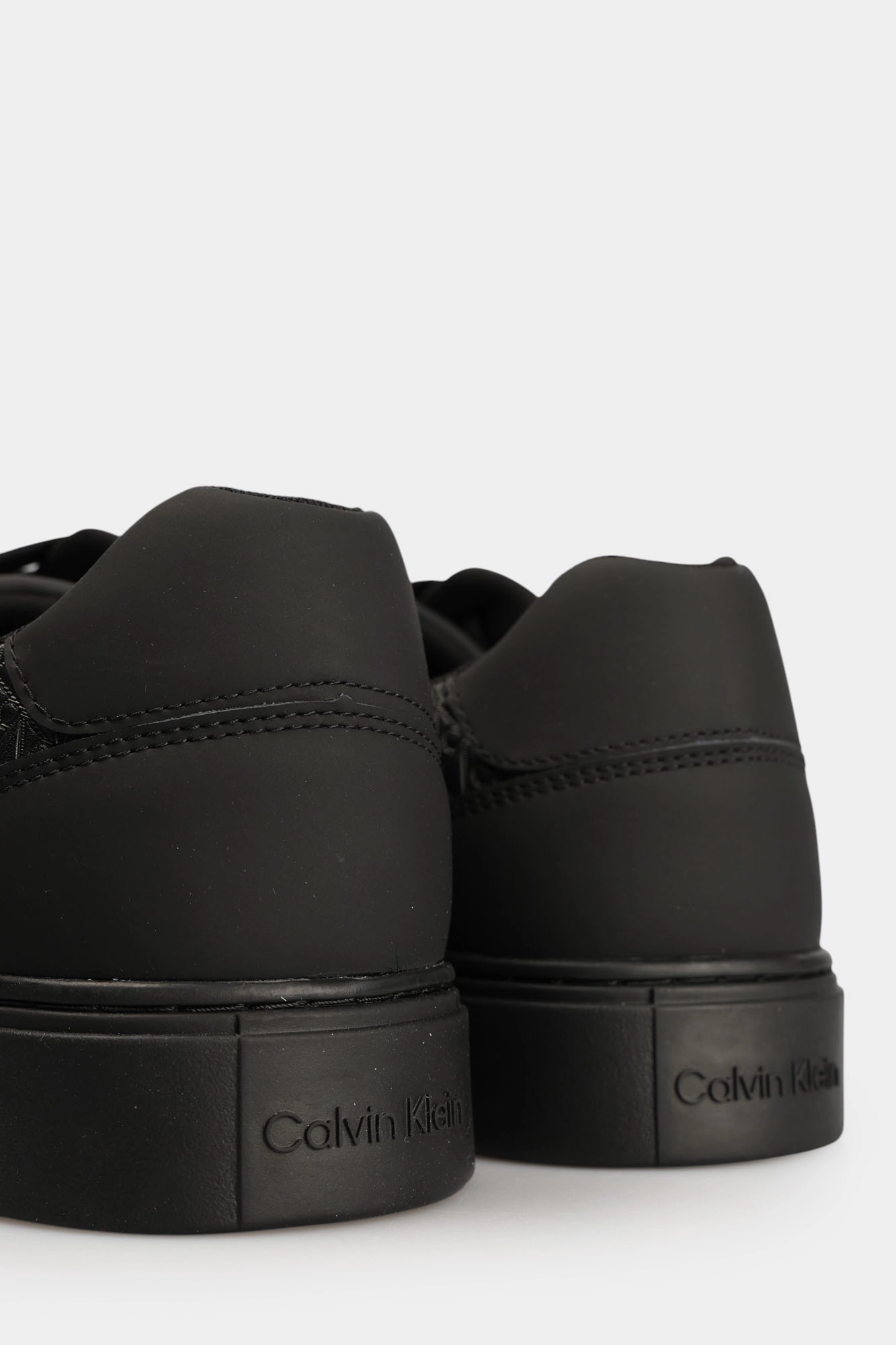 YM0YM01431 Кеды Calvin Klein Jeans Черный