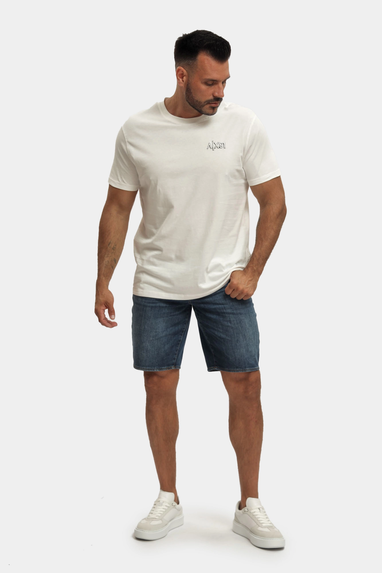 XM000073_AF13089 Шорты джинсовые Armani Exchange 