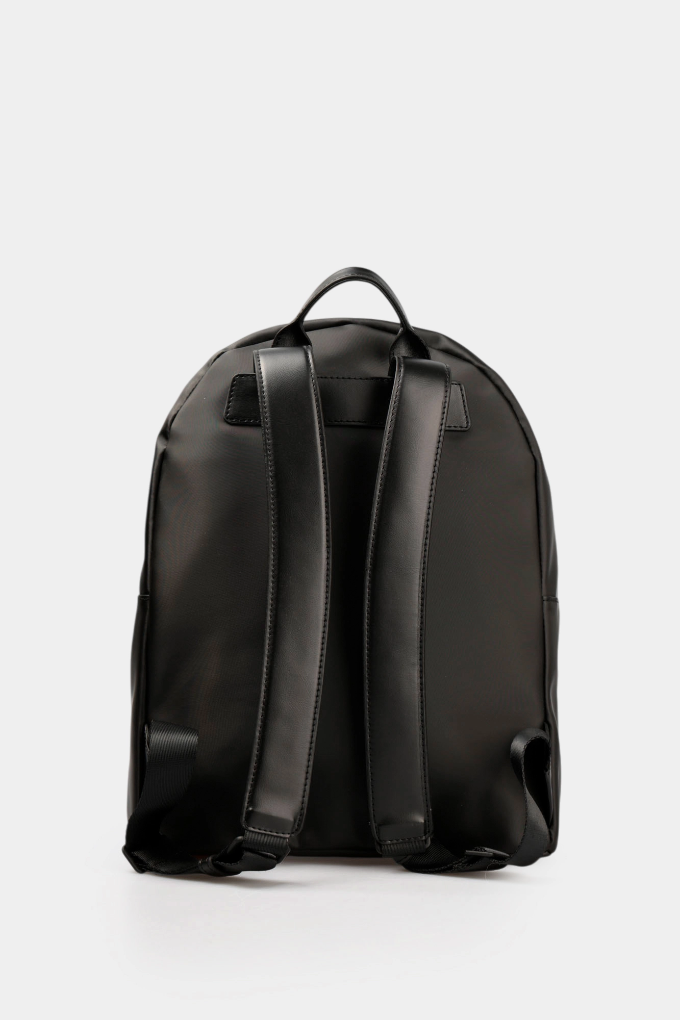 562114_805908 Рюкзак Karl Lagerfeld Черный