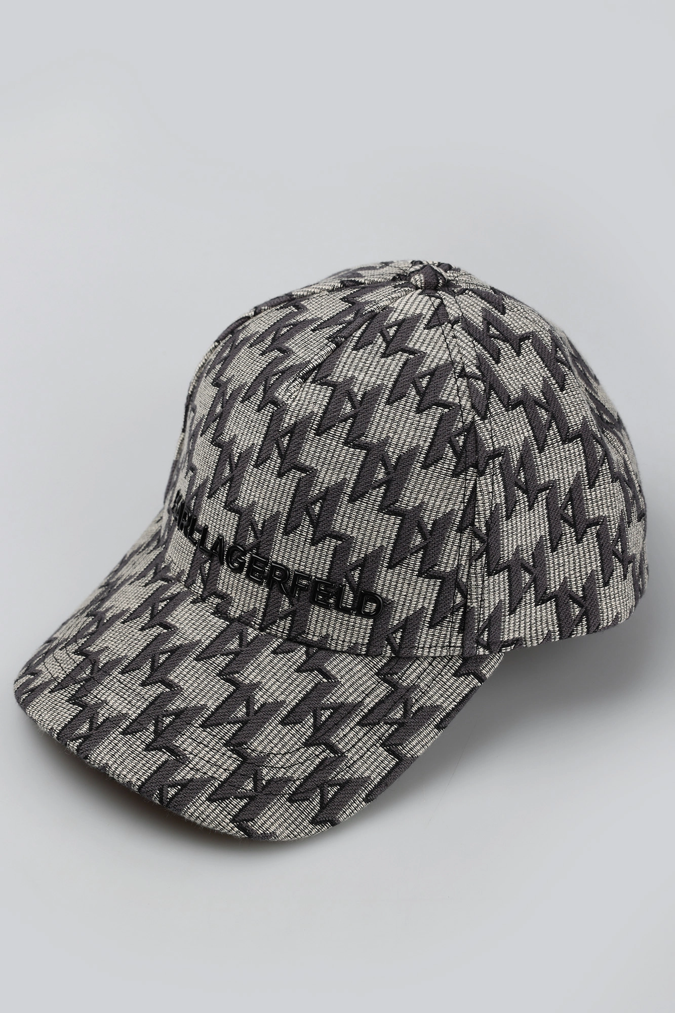 216W3414 Кепка Karl Lagerfeld Серый