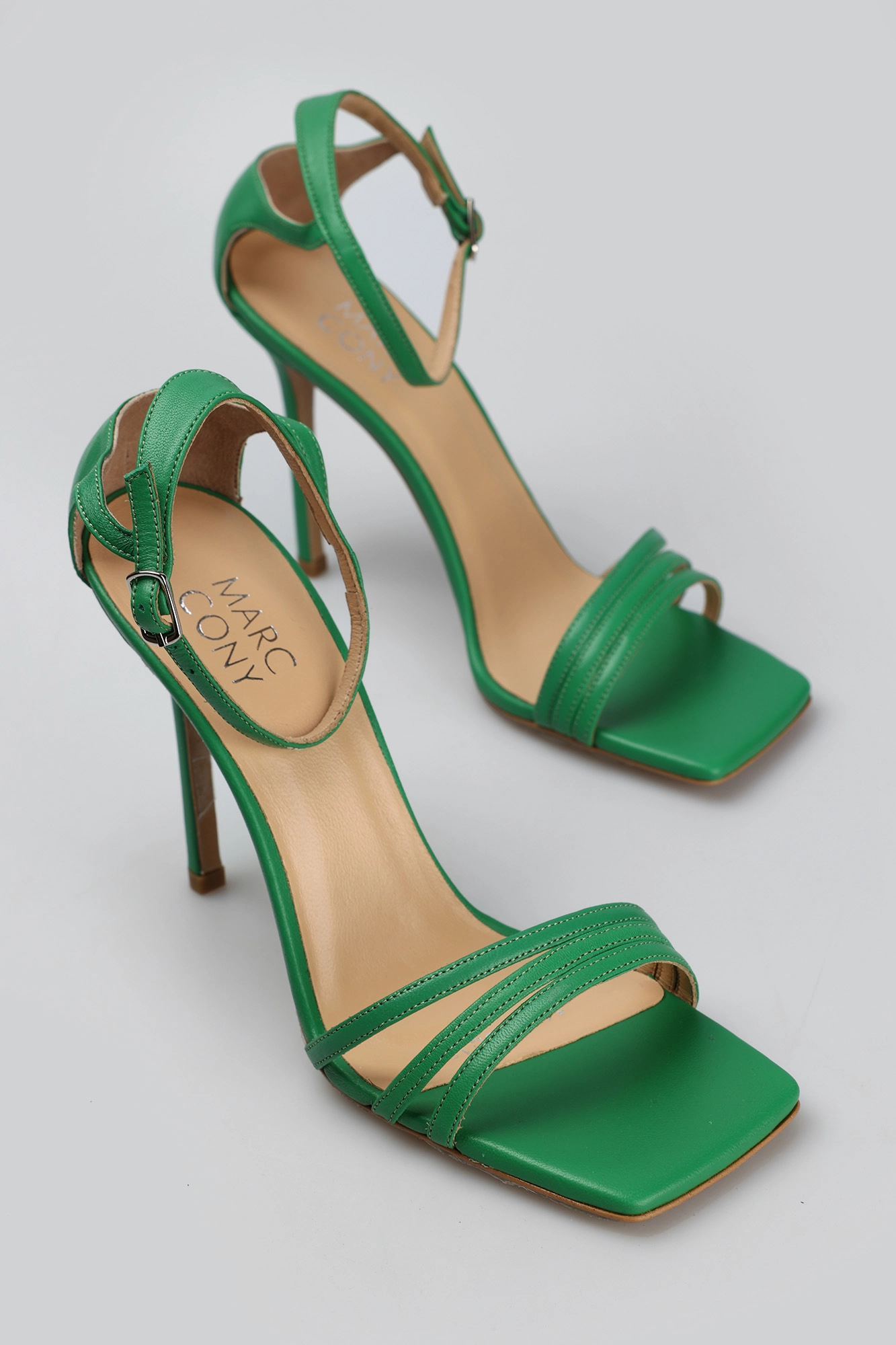 16-320D-18 Босоножки Marc Cony Зеленый