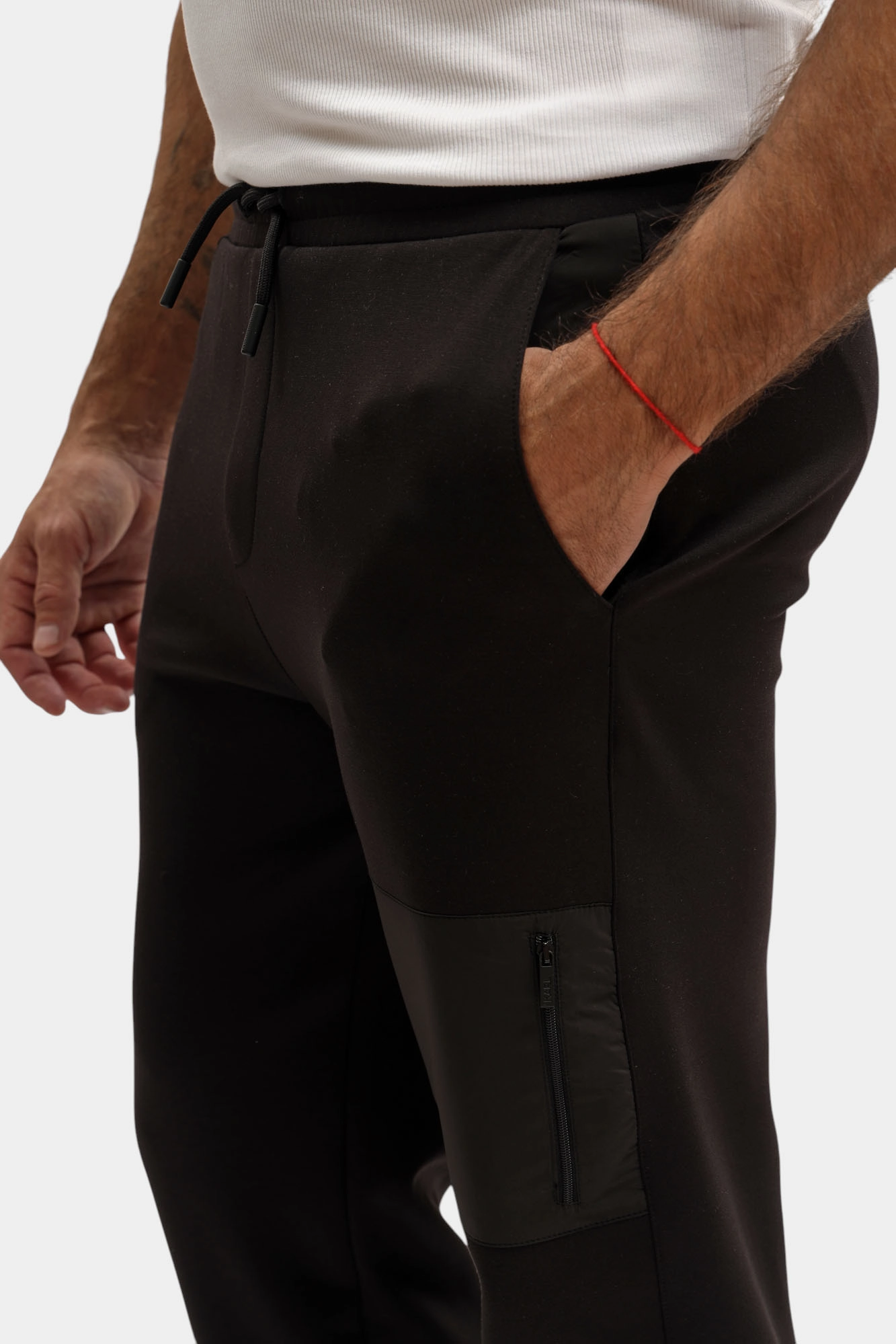 554902_705001 Брюки спортивные Karl Lagerfeld Черный