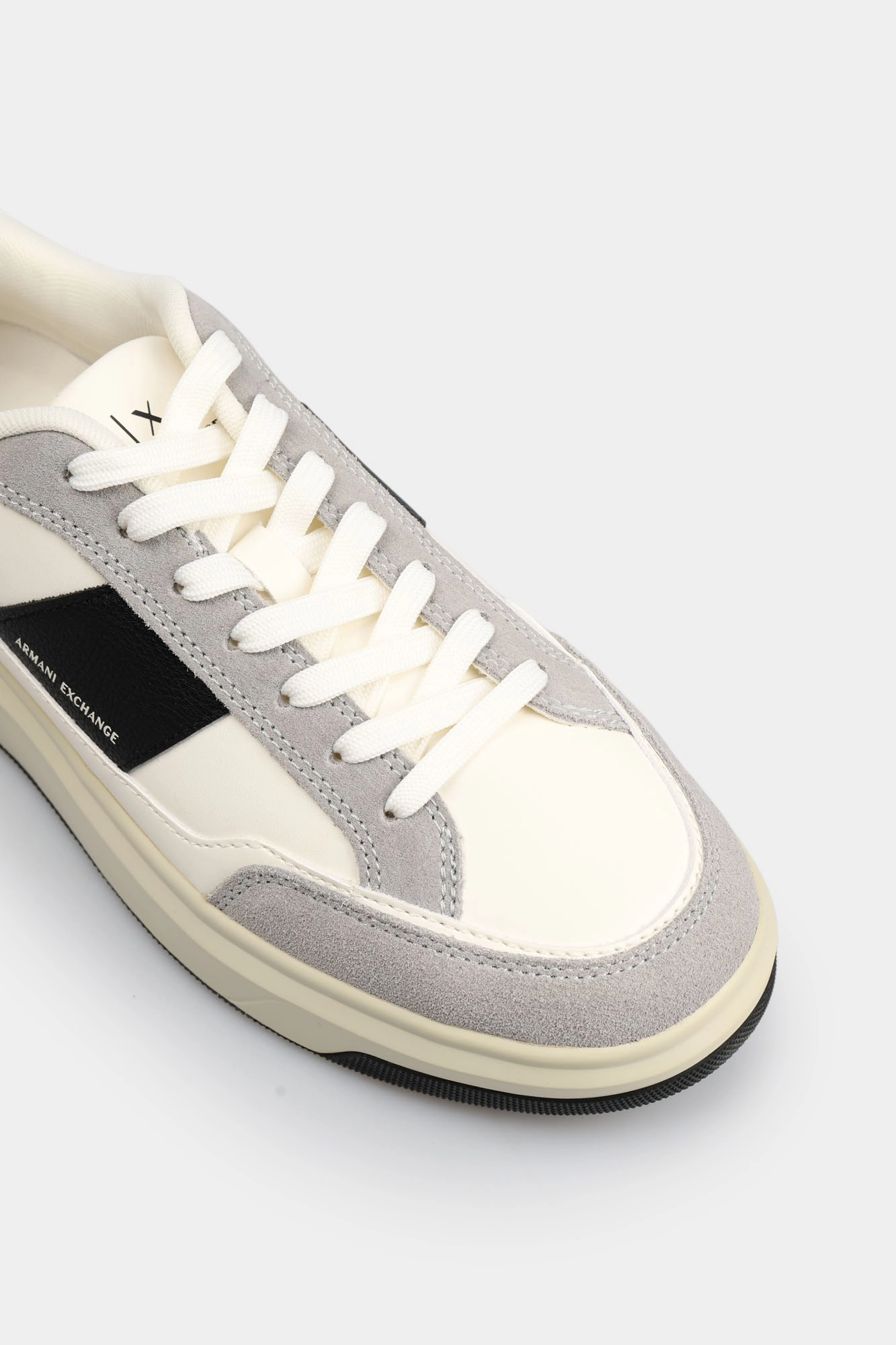 XM001720_AF17529 Кеды Armani Exchange Белый