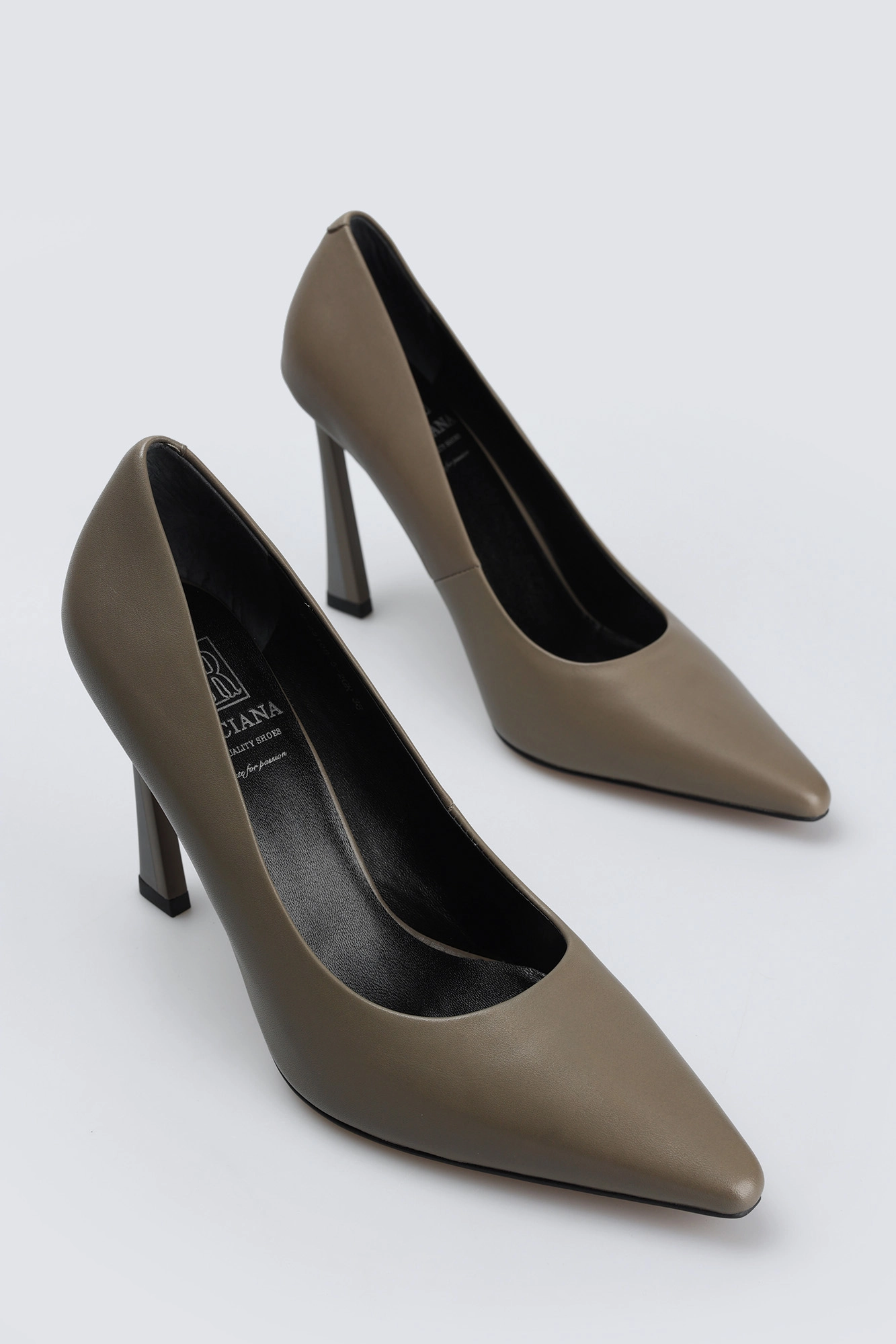 23108-5-2GR Туфли женские Лодочки Graciana Серый