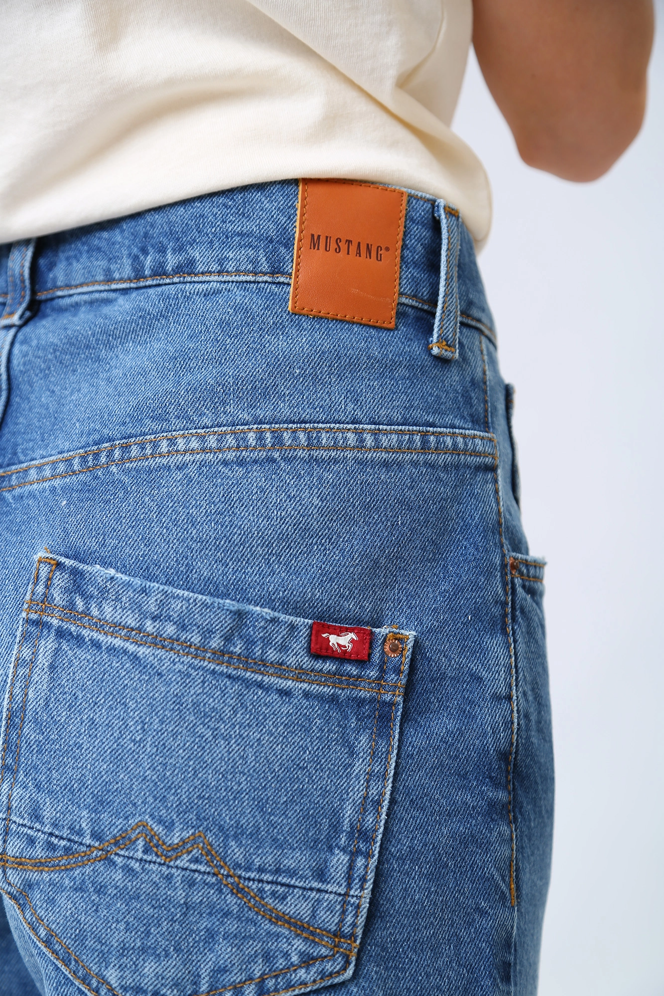 1013450-5000 джинсы boyfriend loose mustang 