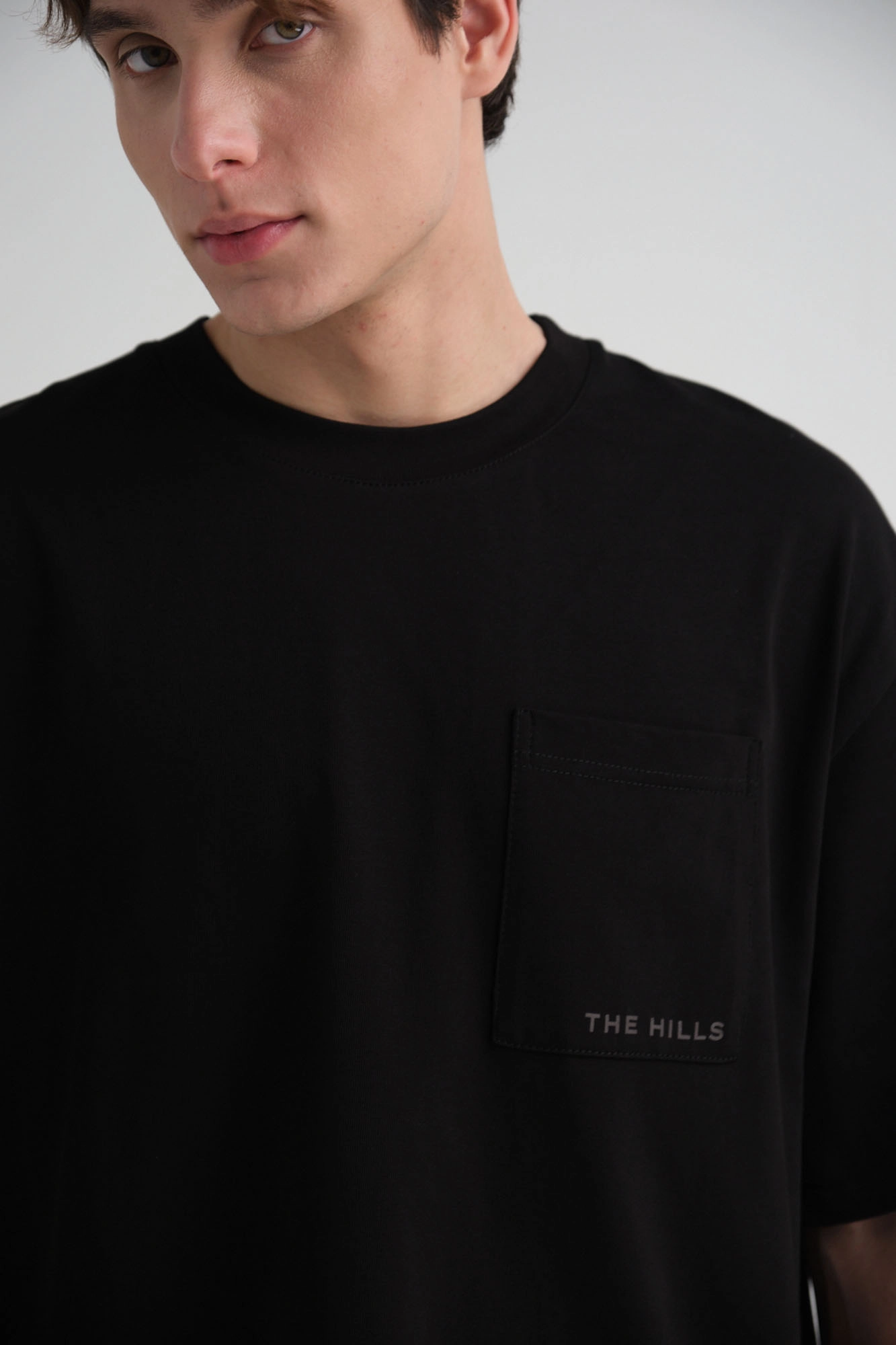 M-242-P-22-0018 Футболка The Hills Черный
