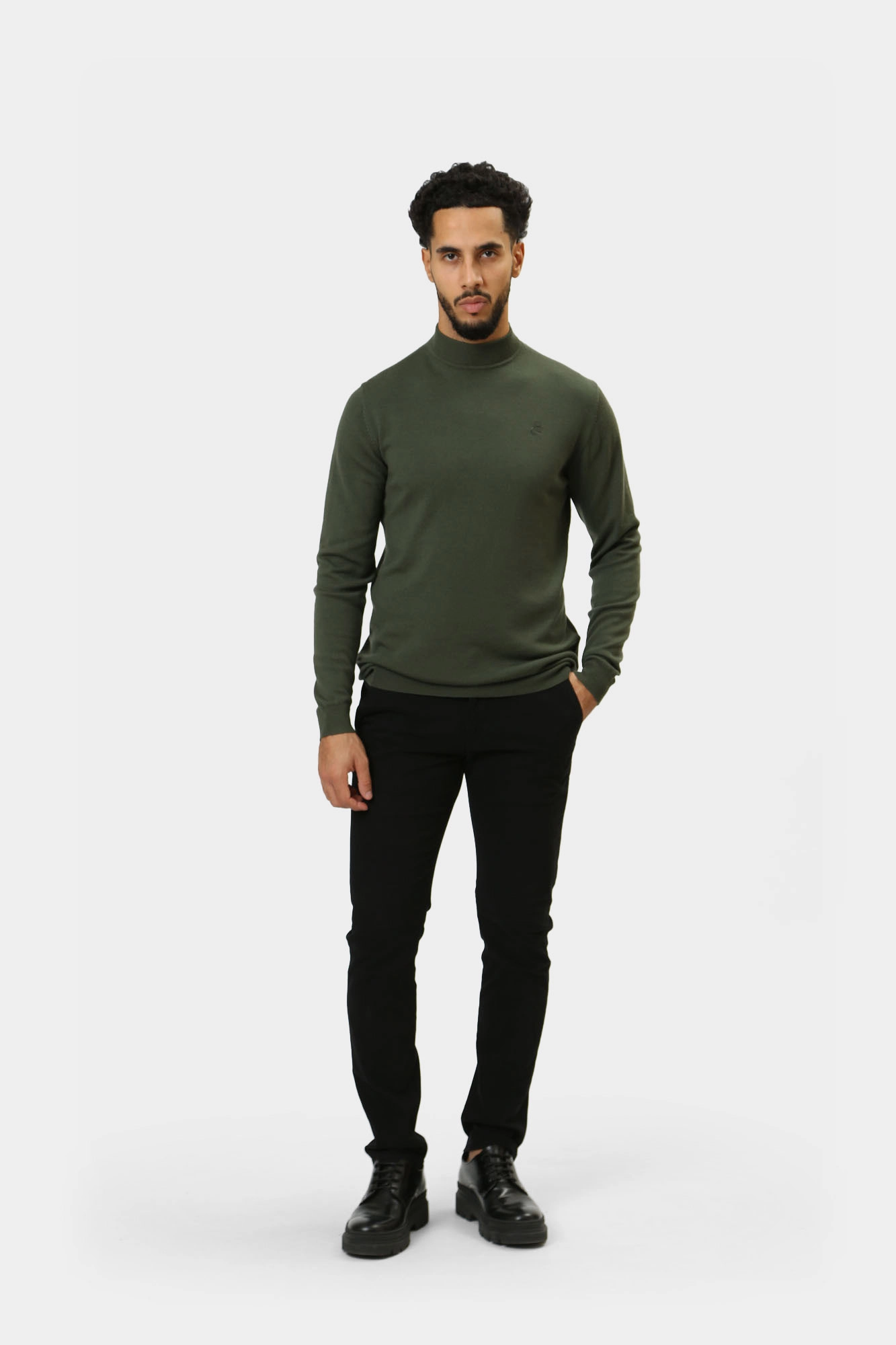 544825_255835 Брюки чиносы Karl Lagerfeld Черный