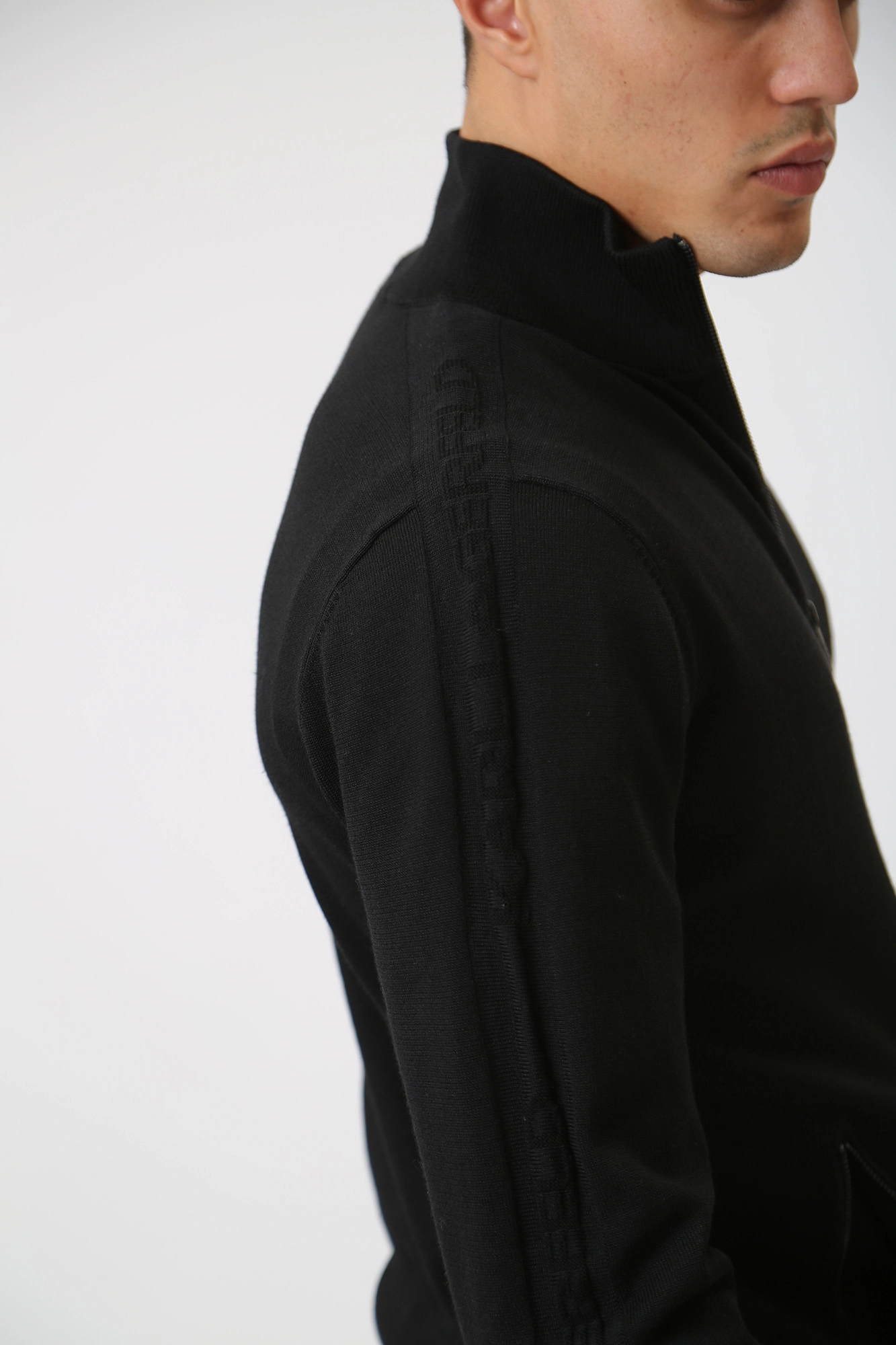 534304_655033 Кардиган Karl Lagerfeld Черный