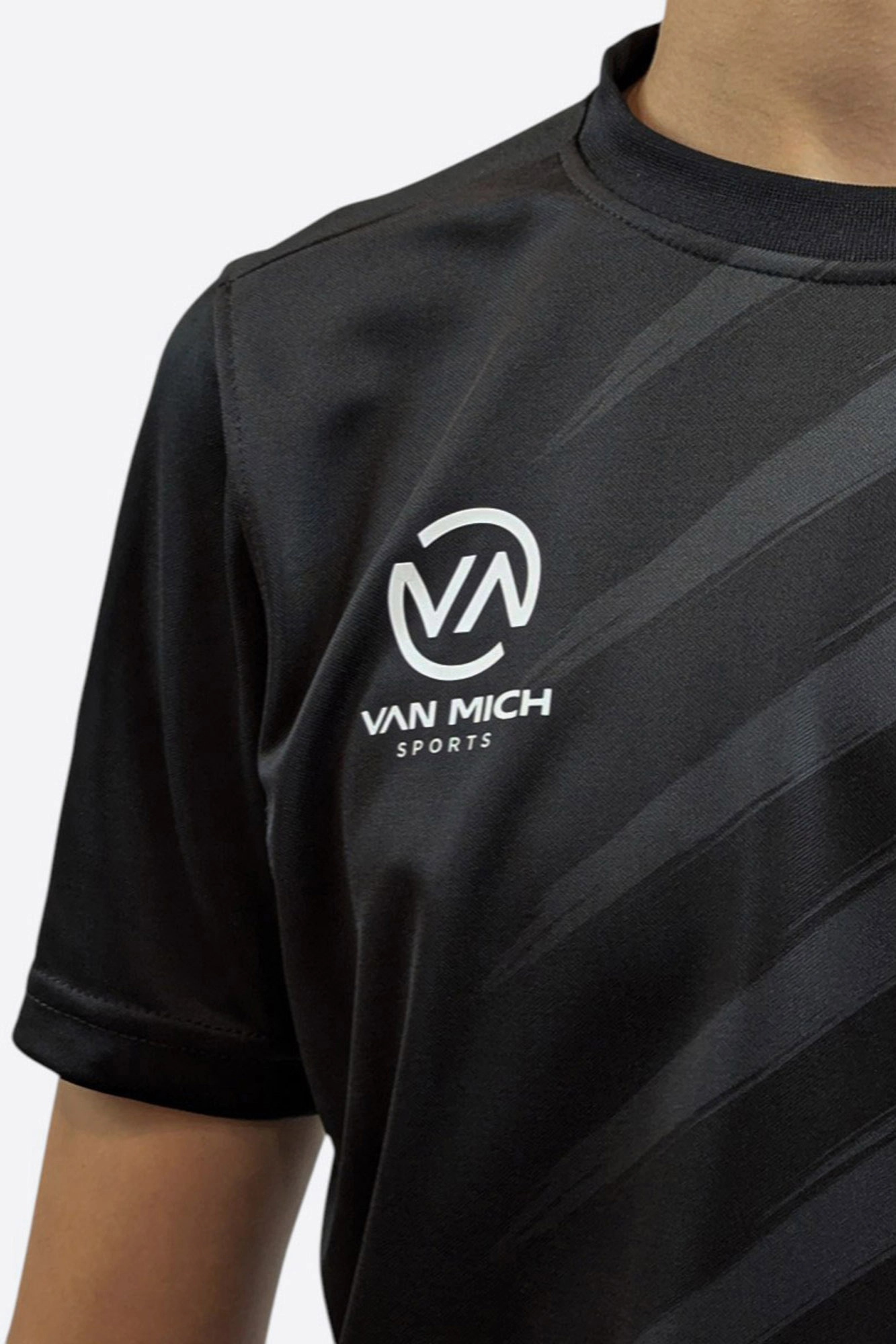 TSHJ0324 Футболка игровая Van Mich Sports Черный