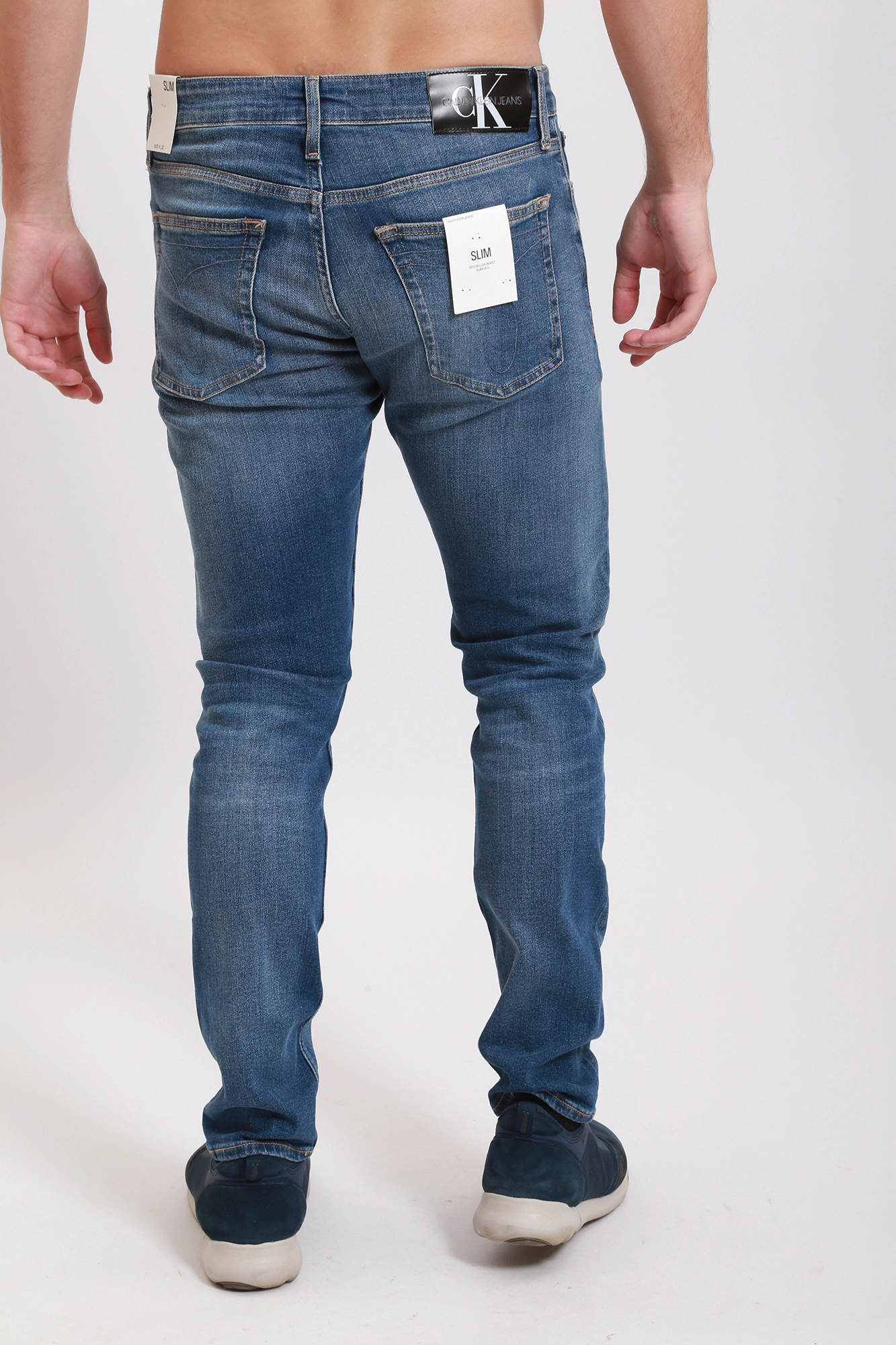 SLIM Calvin Klein Jeans J30J318976 1BJ Med Online.ru