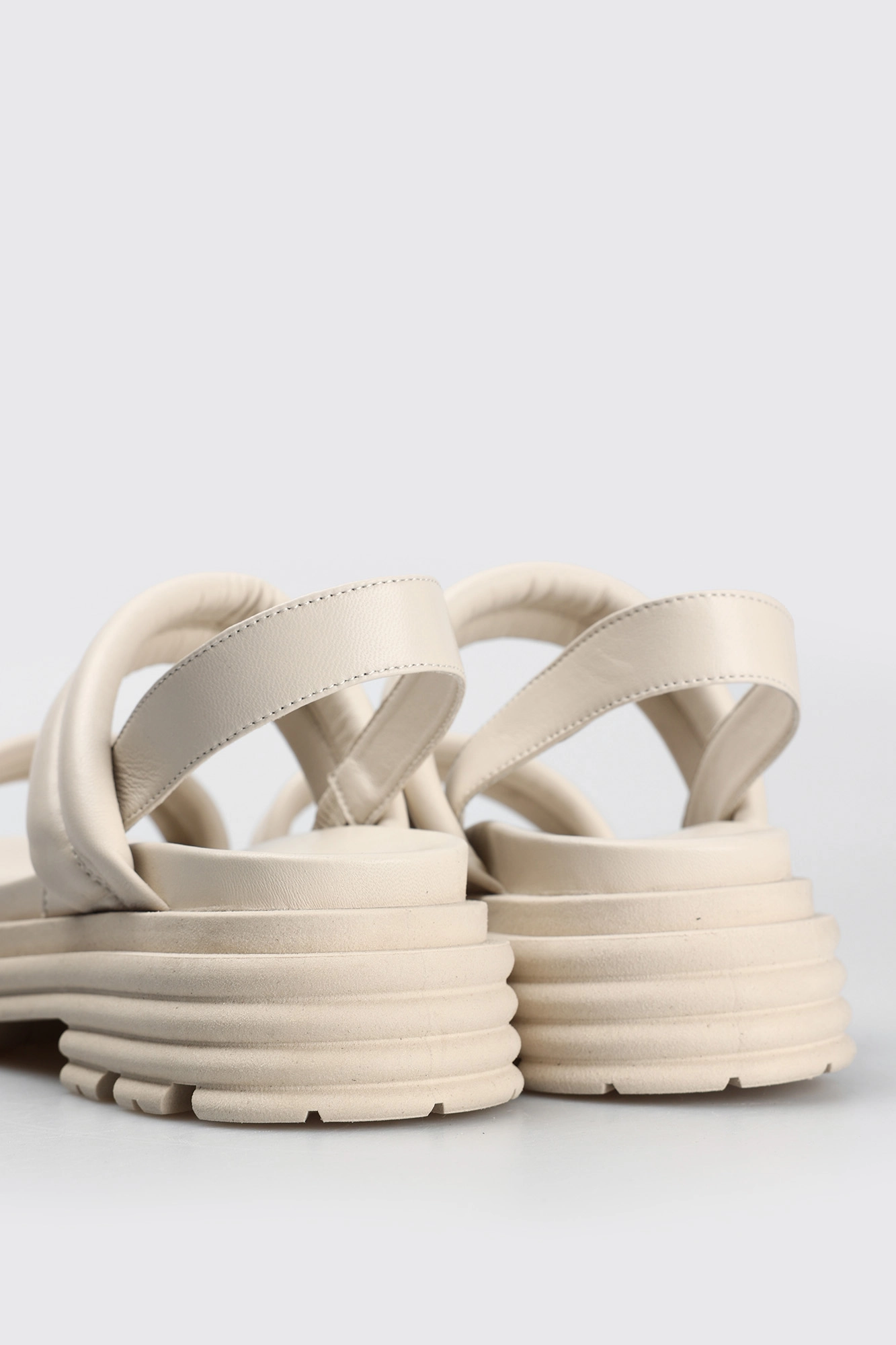 16-120-01 Сандалии Marc Cony Белый