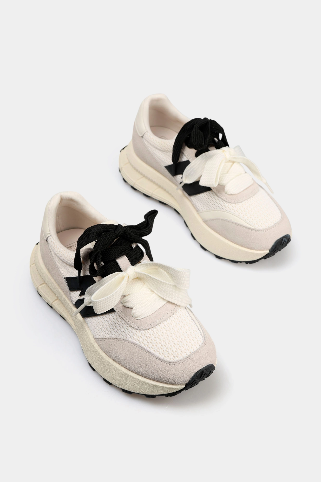 S8-3070 Кроссовки Graciana Белый