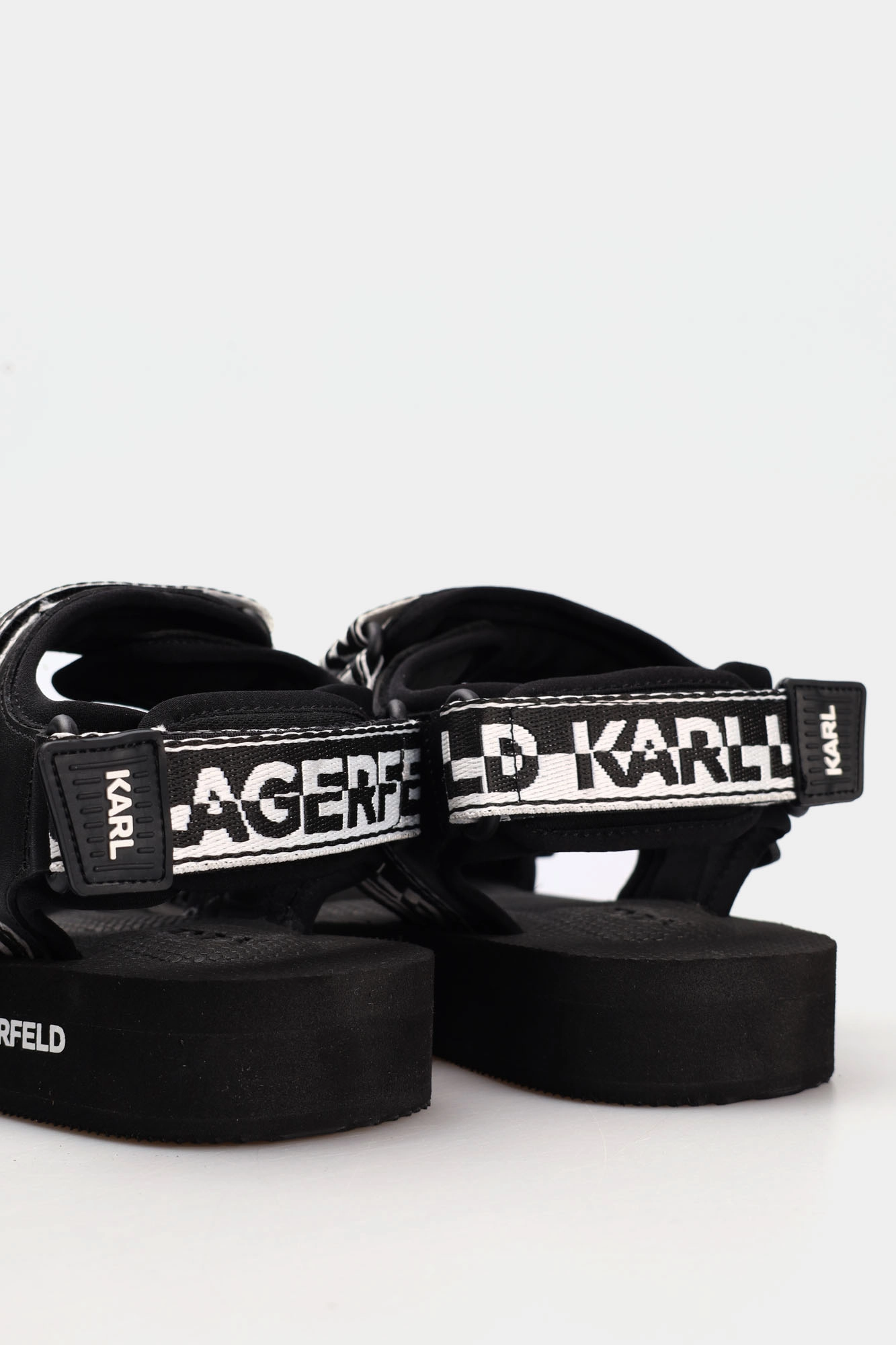 542473_855022 Сандалии Karl Lagerfeld Черный