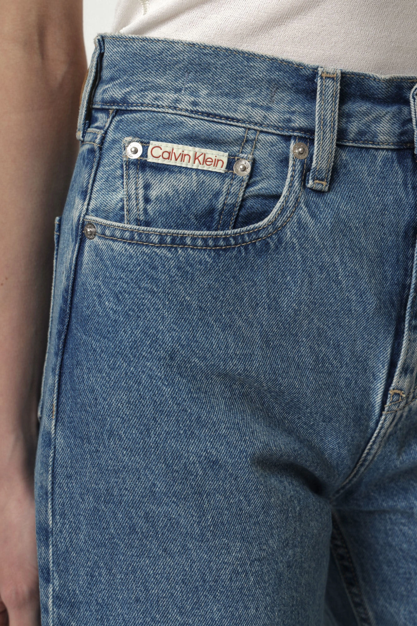 J20J225005 брюки джинсовые calvin klein jeans 