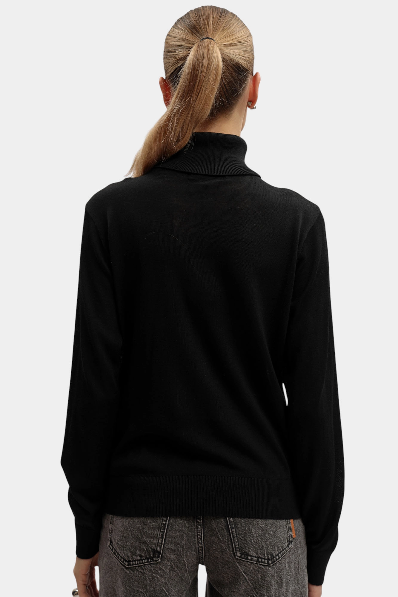 XW001440_AF11896 водолазка armani exchange 