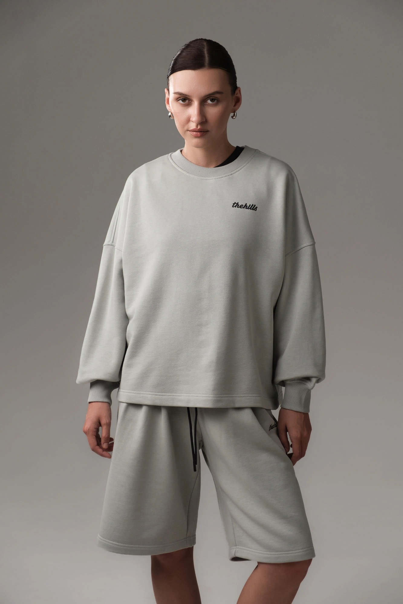 W-251-P-20-0048 свитшот the hills 