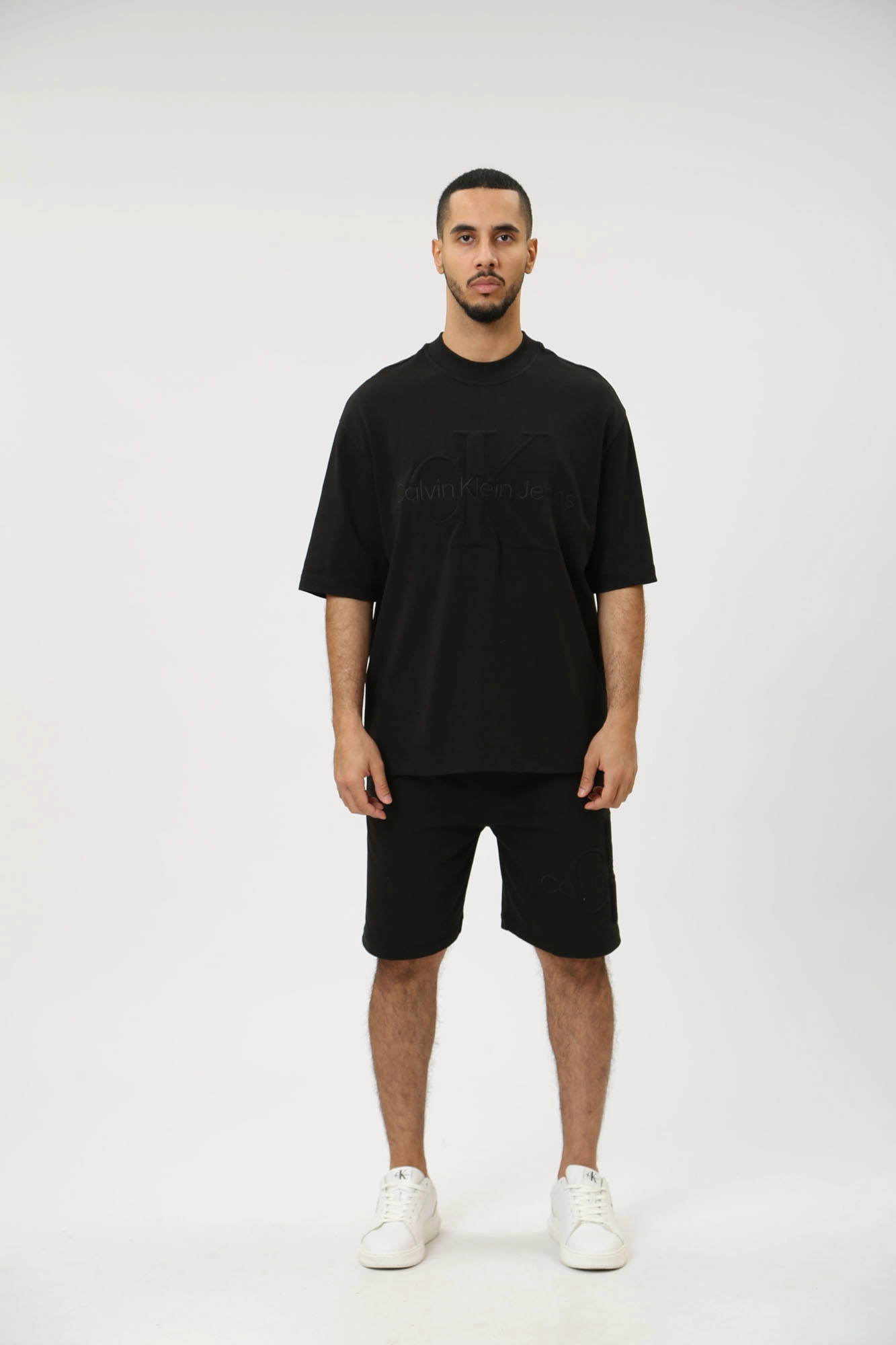 J30J325210 Футболка Calvin Klein Jeans Черный