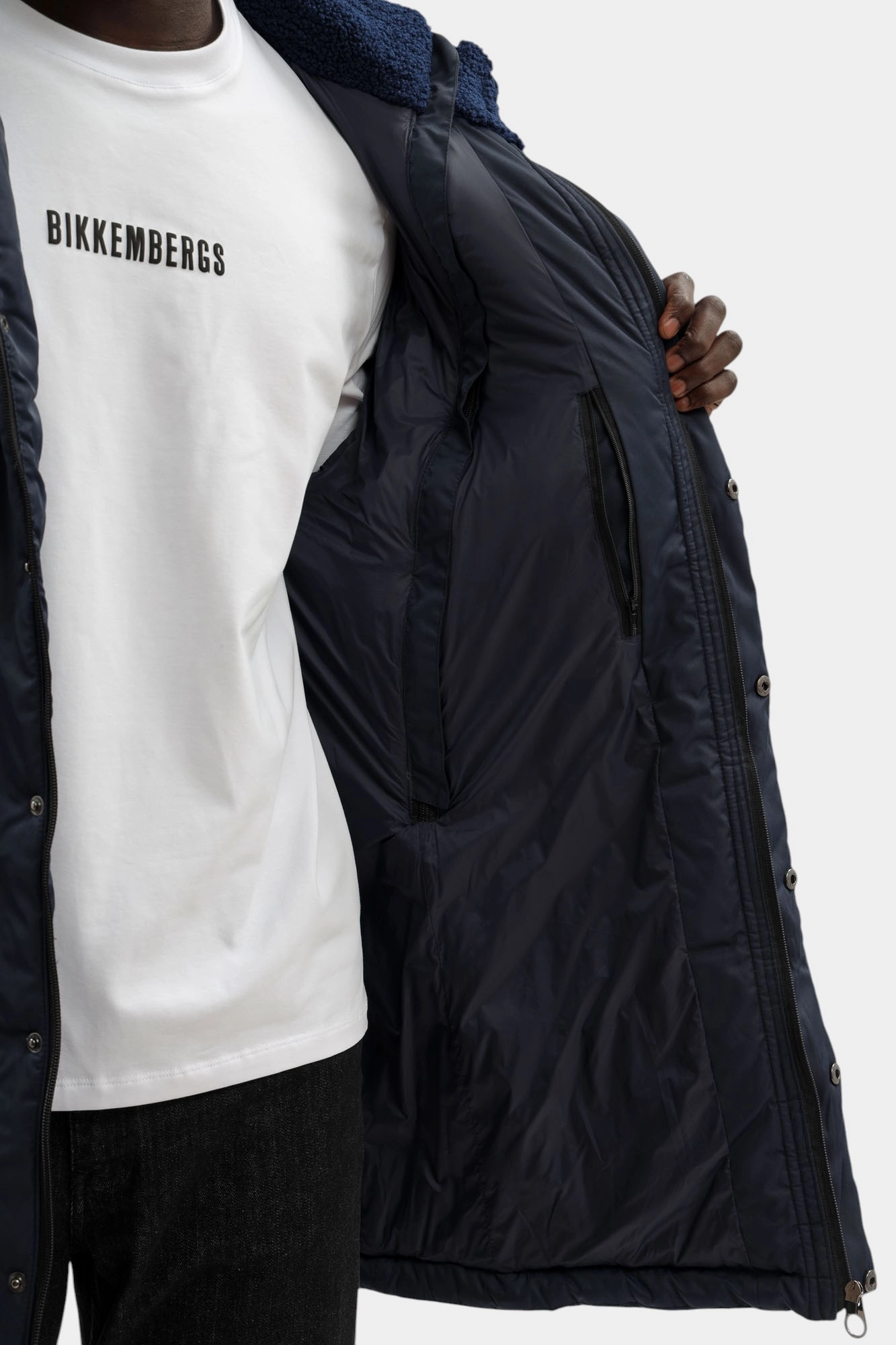 BMG0526 Пуховик Bikkembergs Коричневый