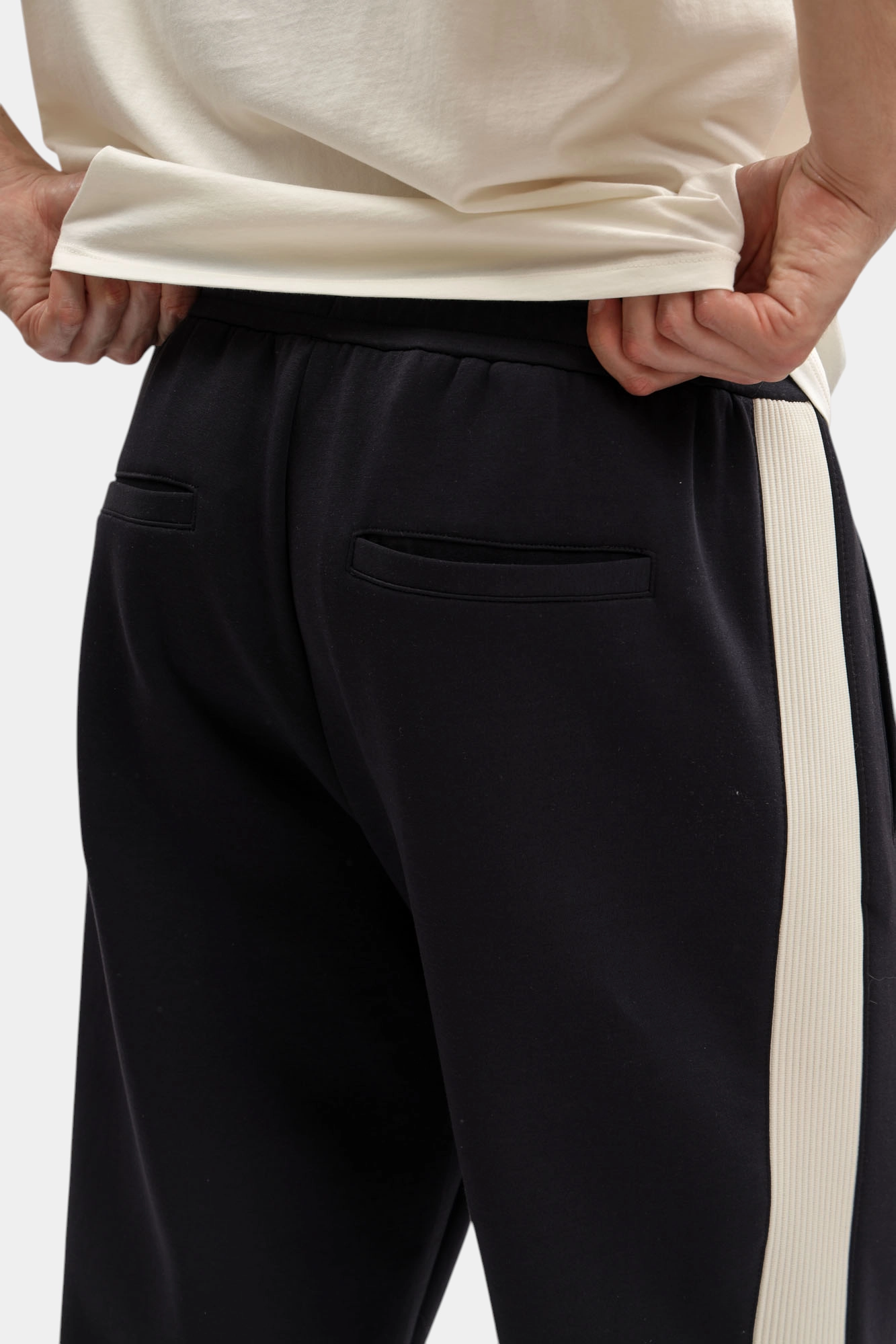 XM002368_AF13047 Брюки Armani Exchange Синий