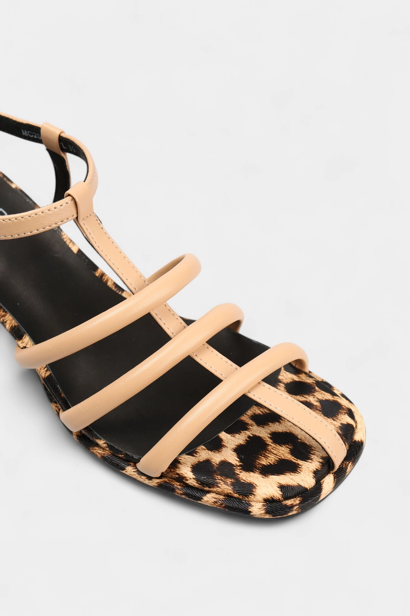 MC2046 Босоножки Marc Cony Бежевый