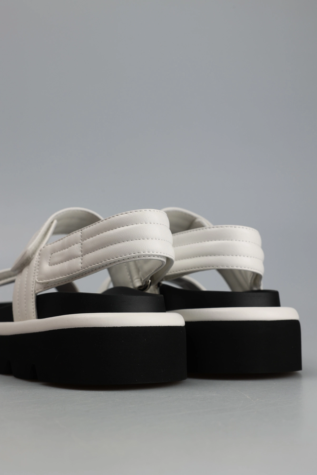 TY952-1 Сандалии Graciana Белый