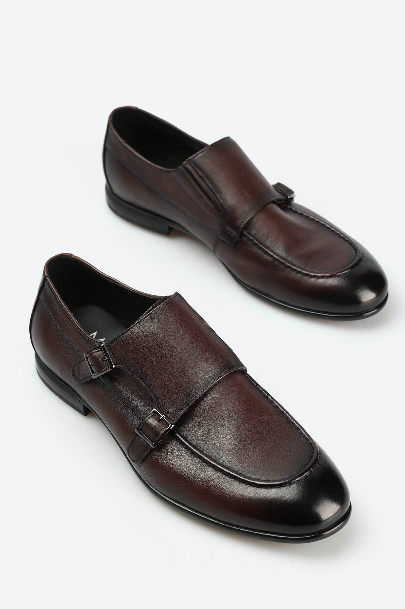 MC16769-MB/10 без подкладки Полуботинки муж кожа к Туфли Marc Cony Коричневый