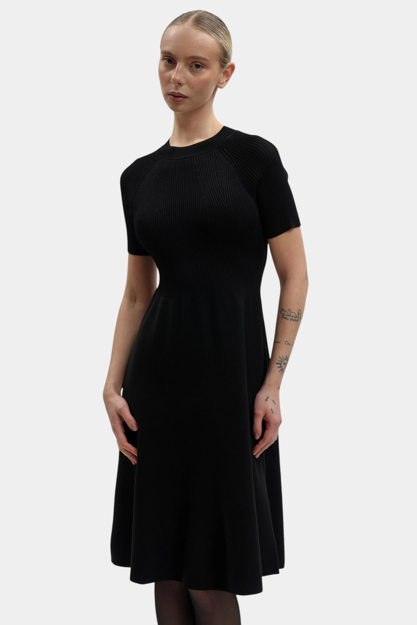 XW001885_AF10352 платье armani exchange 